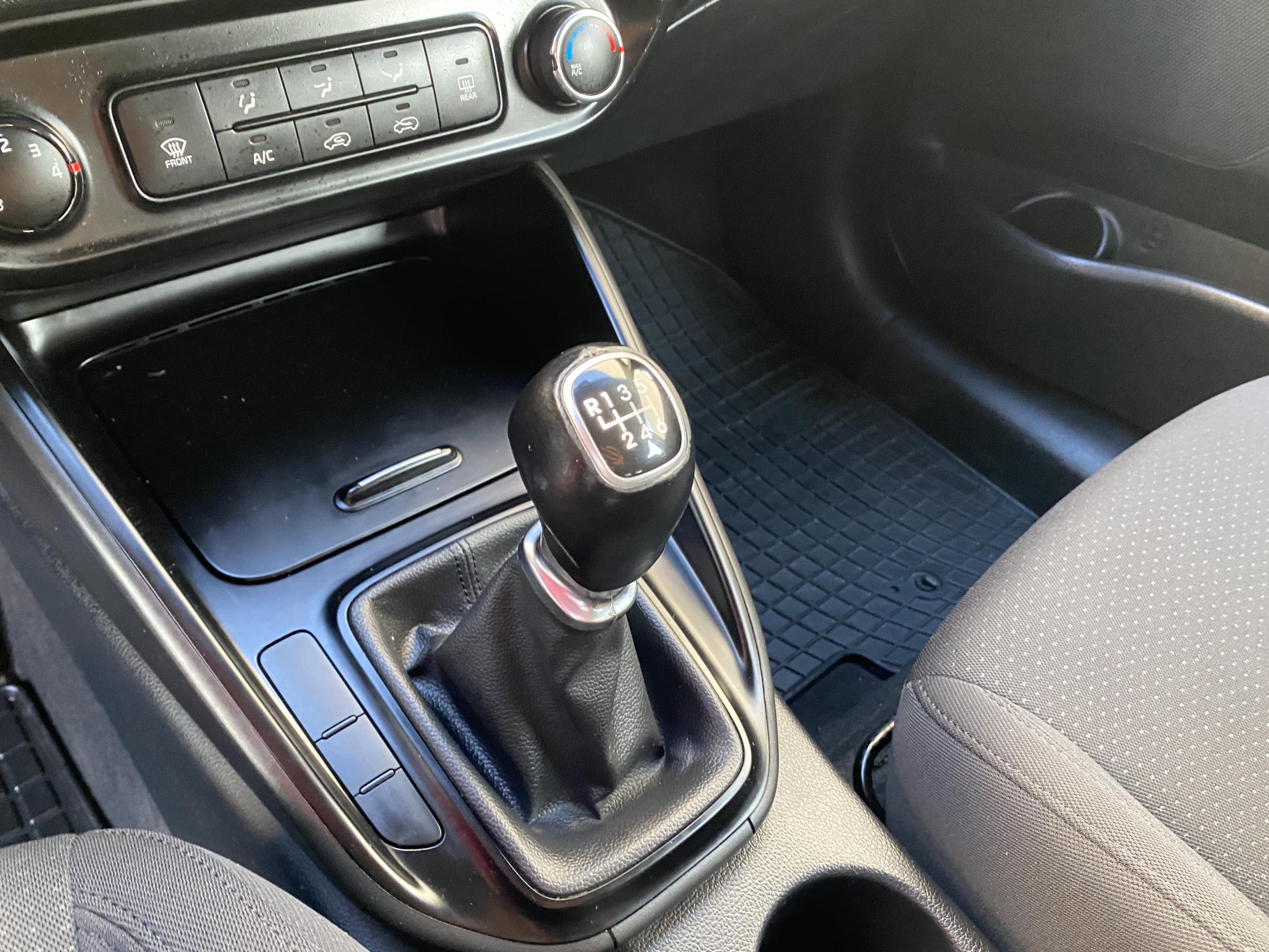 Kia Carens, 2016 - pohled č. 16