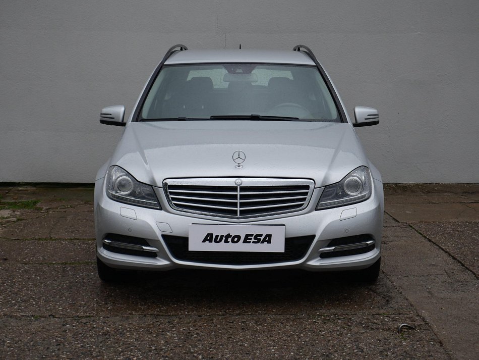 Mercedes-Benz Třída C 2.2CDi  C220