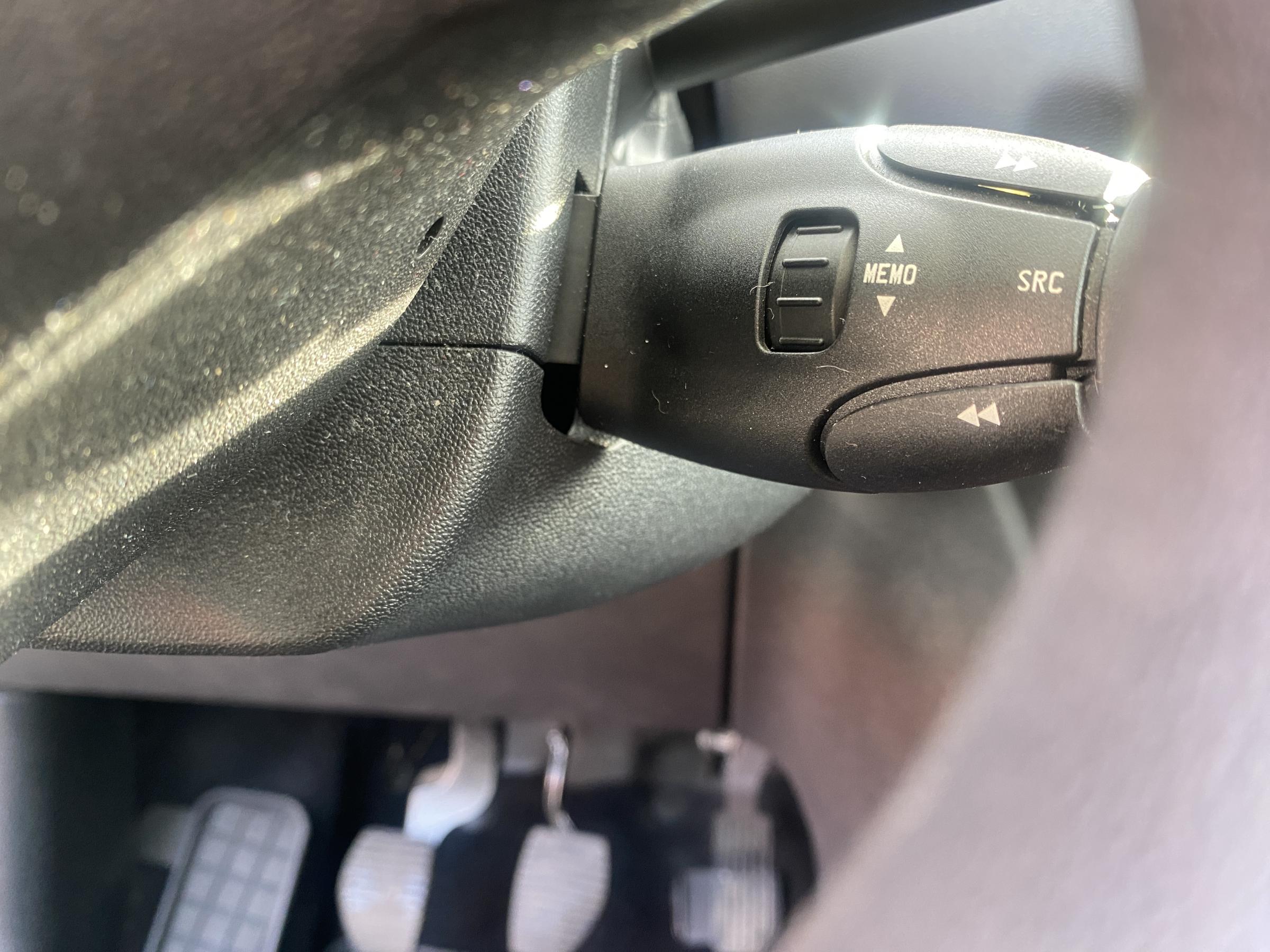 Peugeot 208, 2014 - pohled č. 15