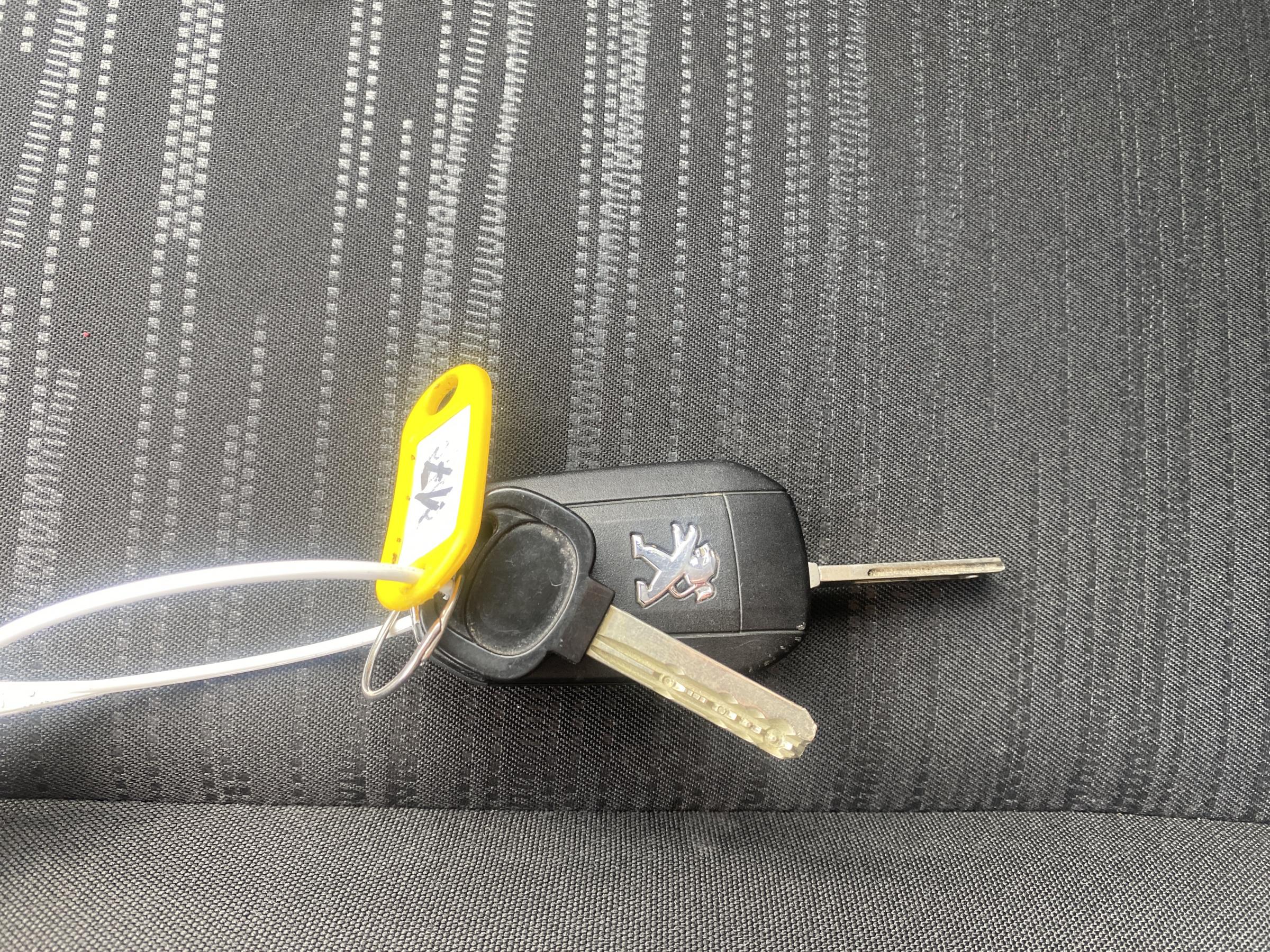 Peugeot 208, 2014 - pohled č. 20