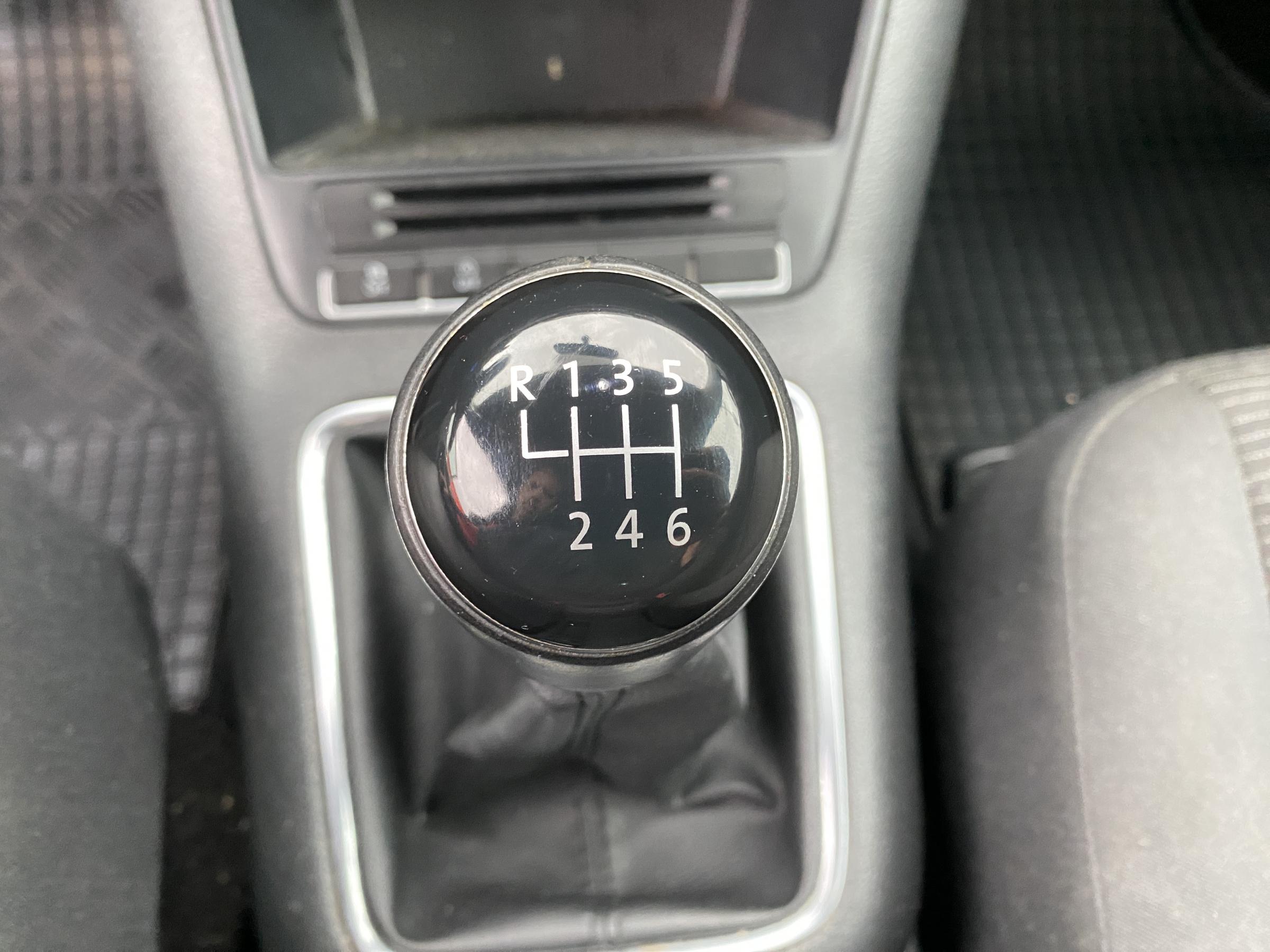 Volkswagen Tiguan, 2012 - pohled č. 15