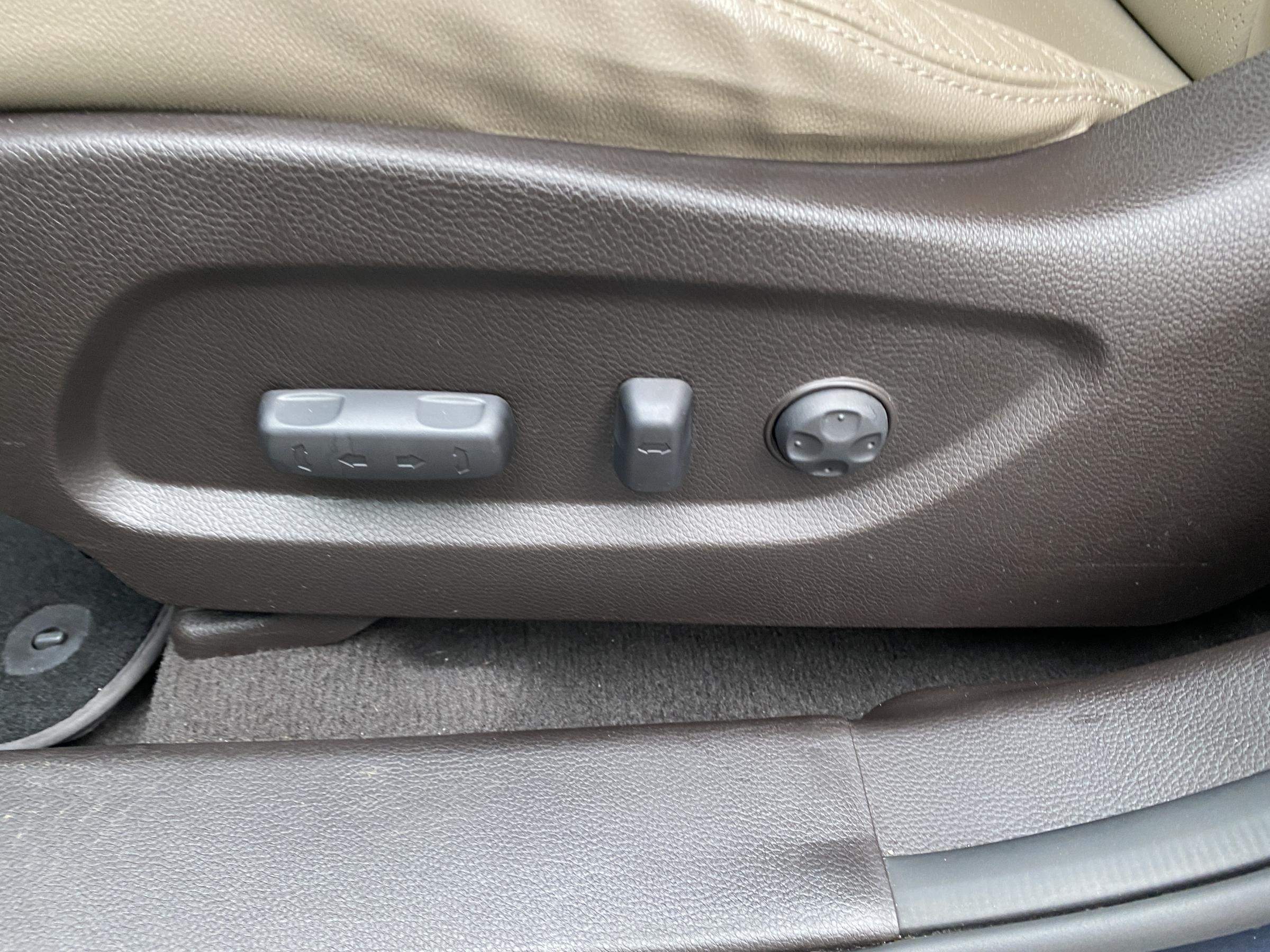 Hyundai Santa Fe, 2014 - pohled č. 16