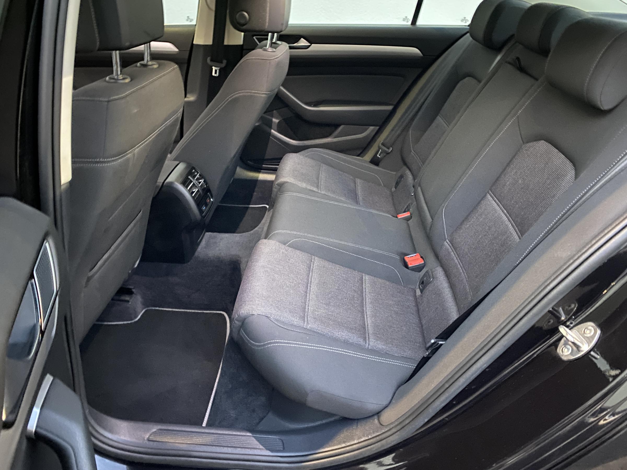 Volkswagen Passat, 2016 - pohled č. 10