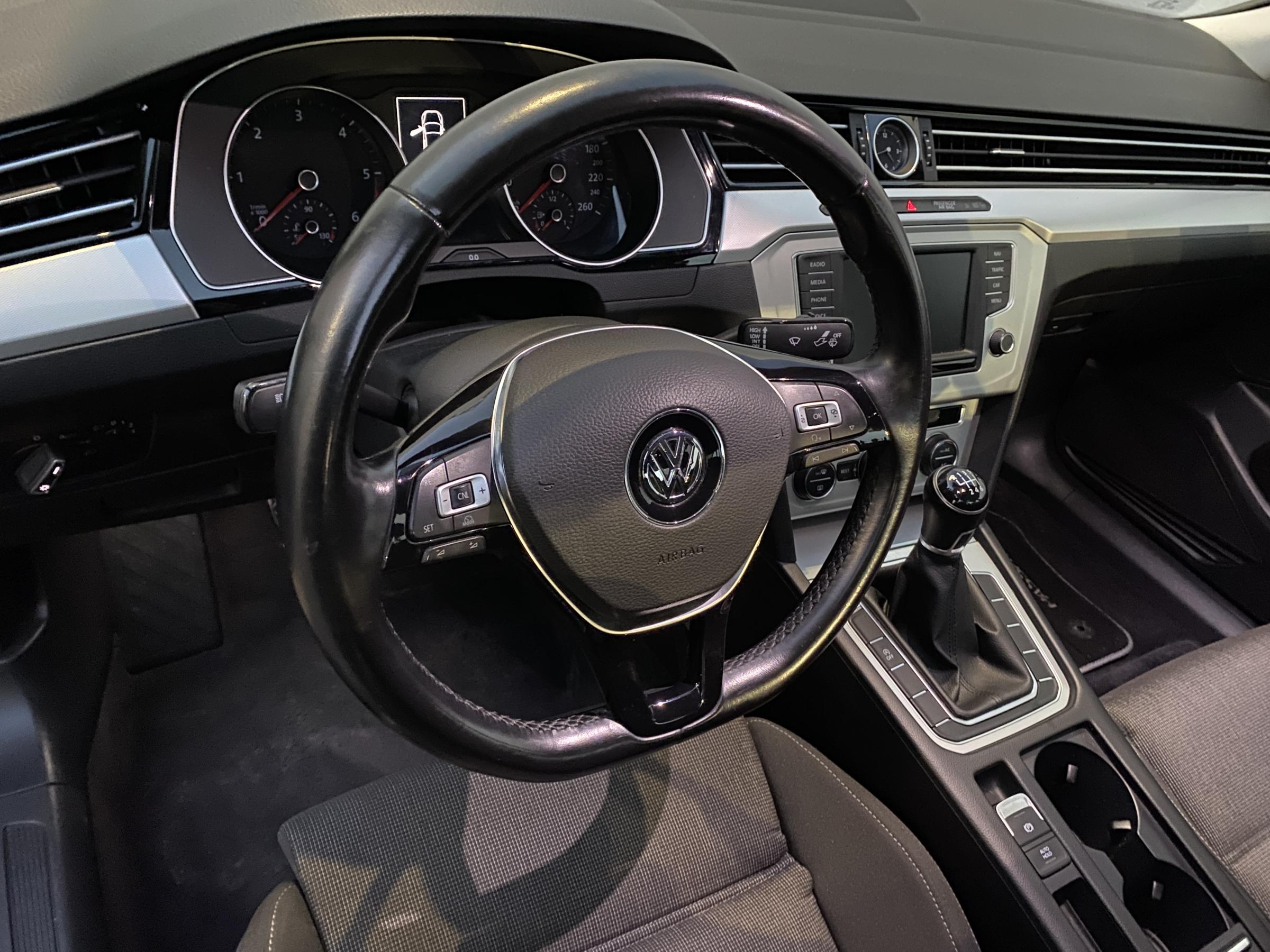 Volkswagen Passat, 2016 - pohled č. 13