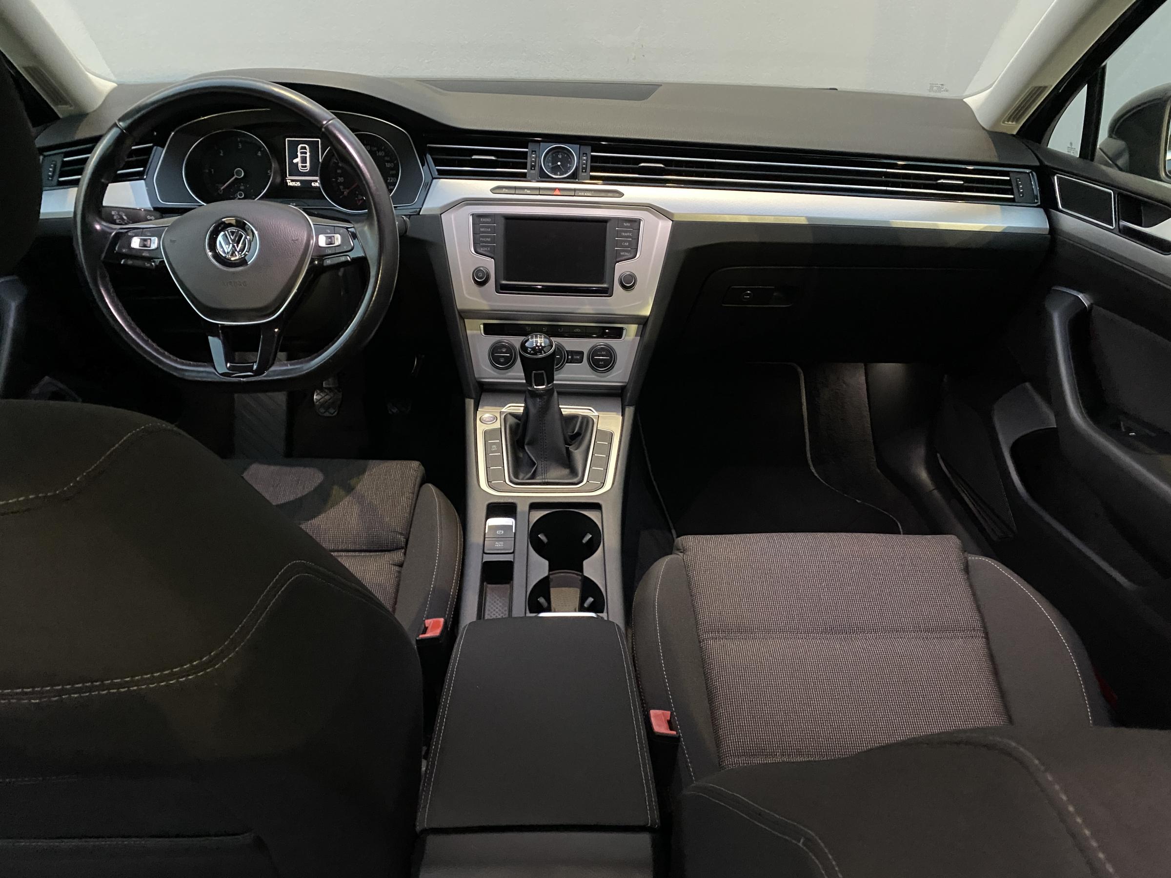 Volkswagen Passat, 2016 - pohled č. 8