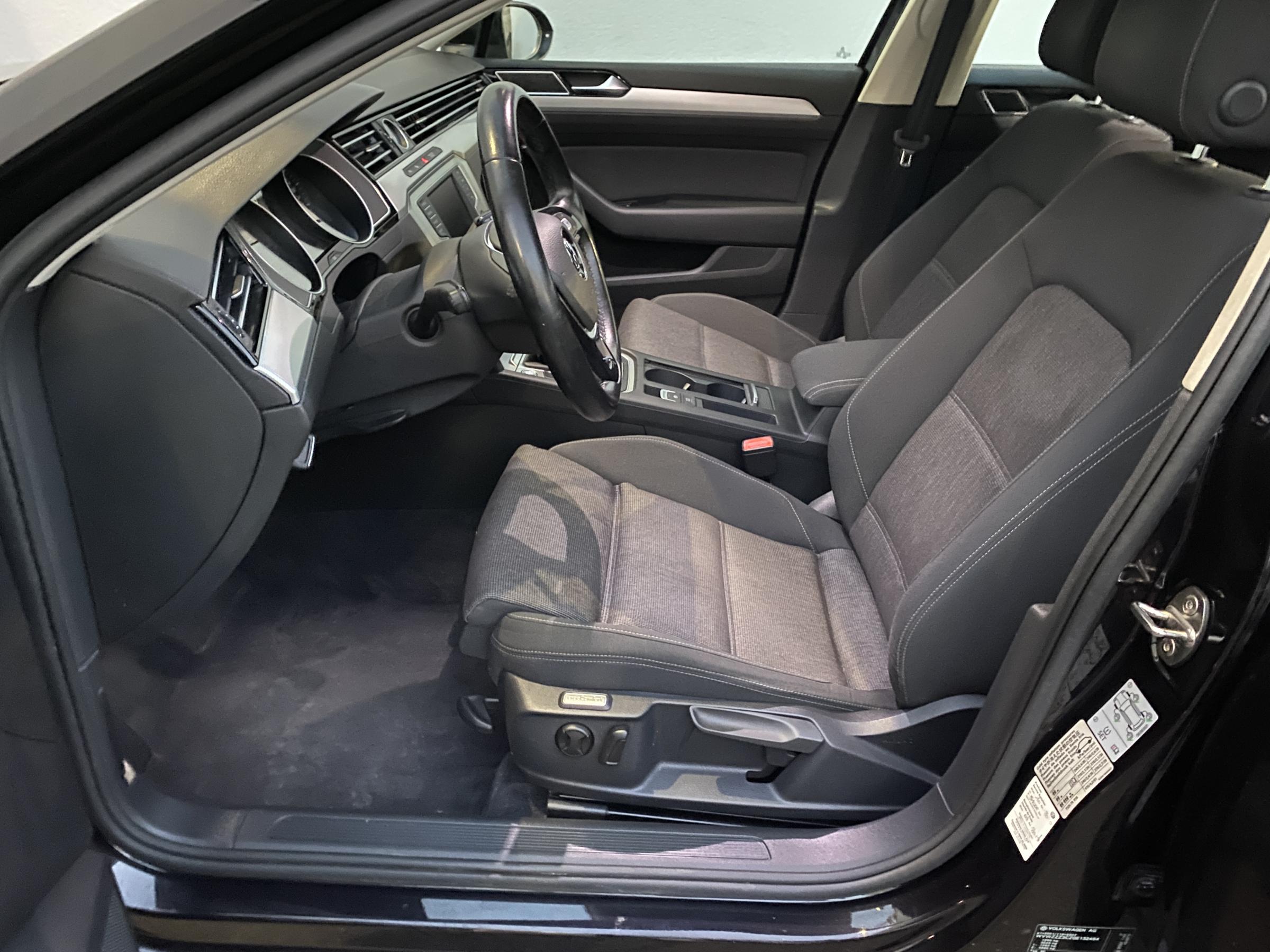 Volkswagen Passat, 2016 - pohled č. 9