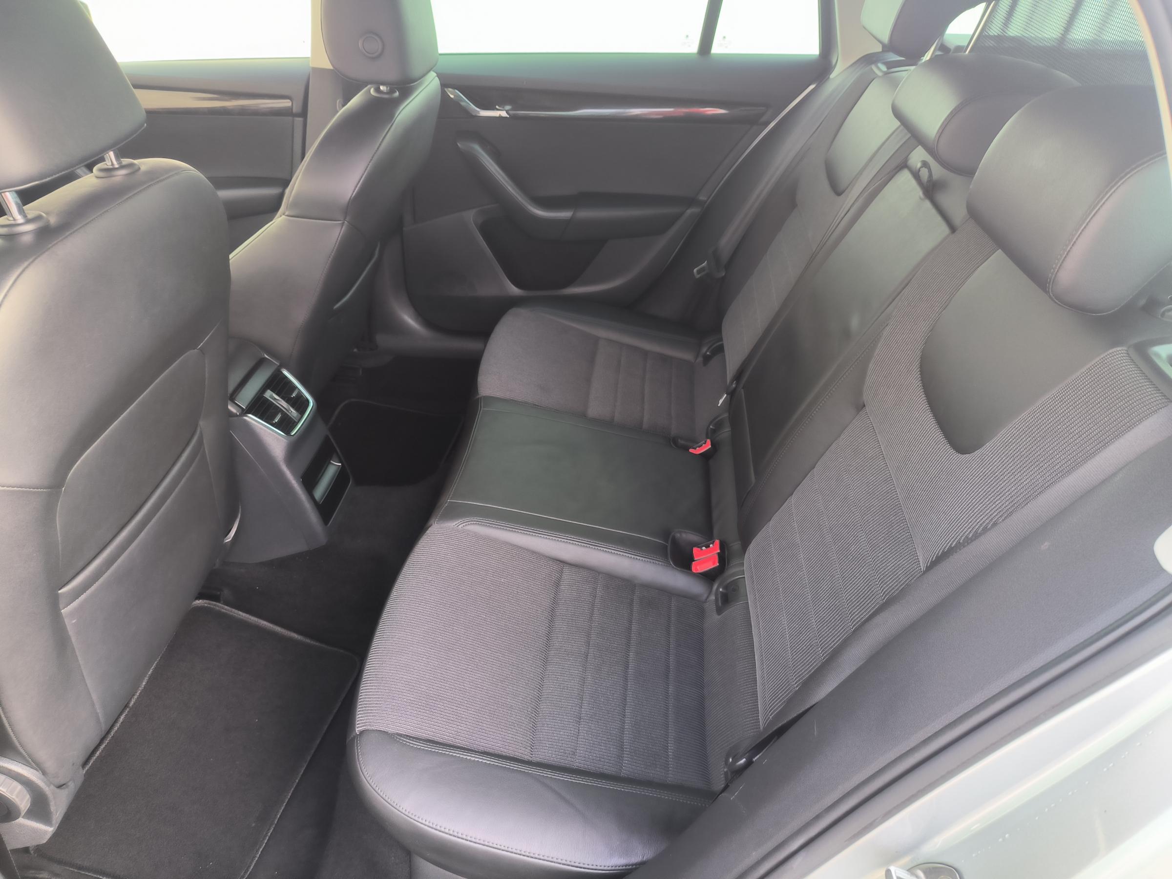 Škoda Octavia III, 2014 - pohled č. 10
