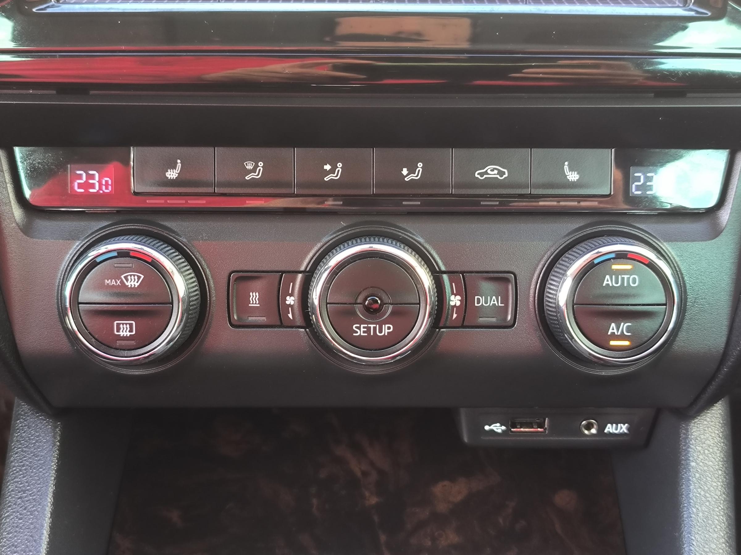 Škoda Octavia III, 2014 - pohled č. 15