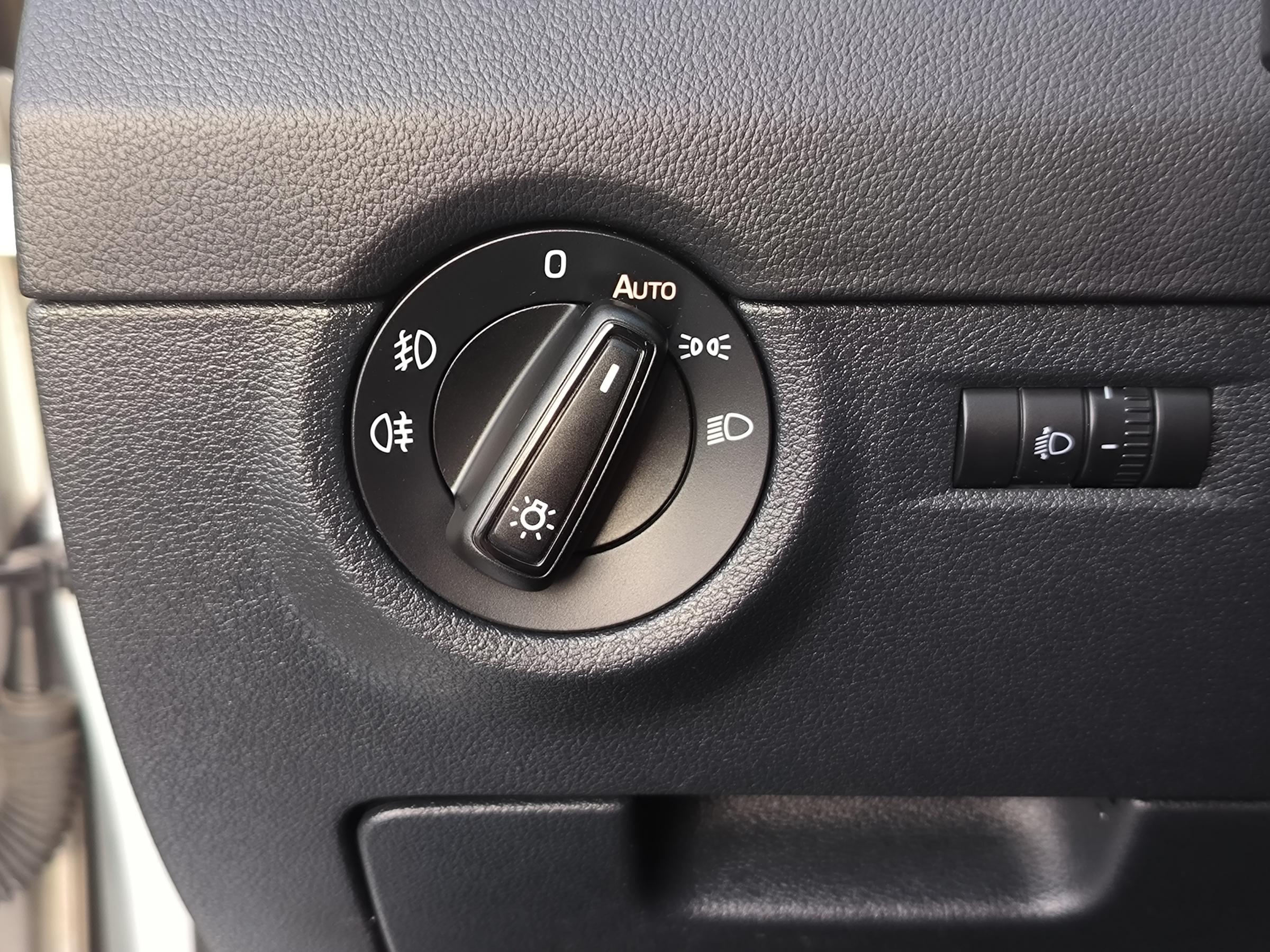 Škoda Octavia III, 2014 - pohled č. 20