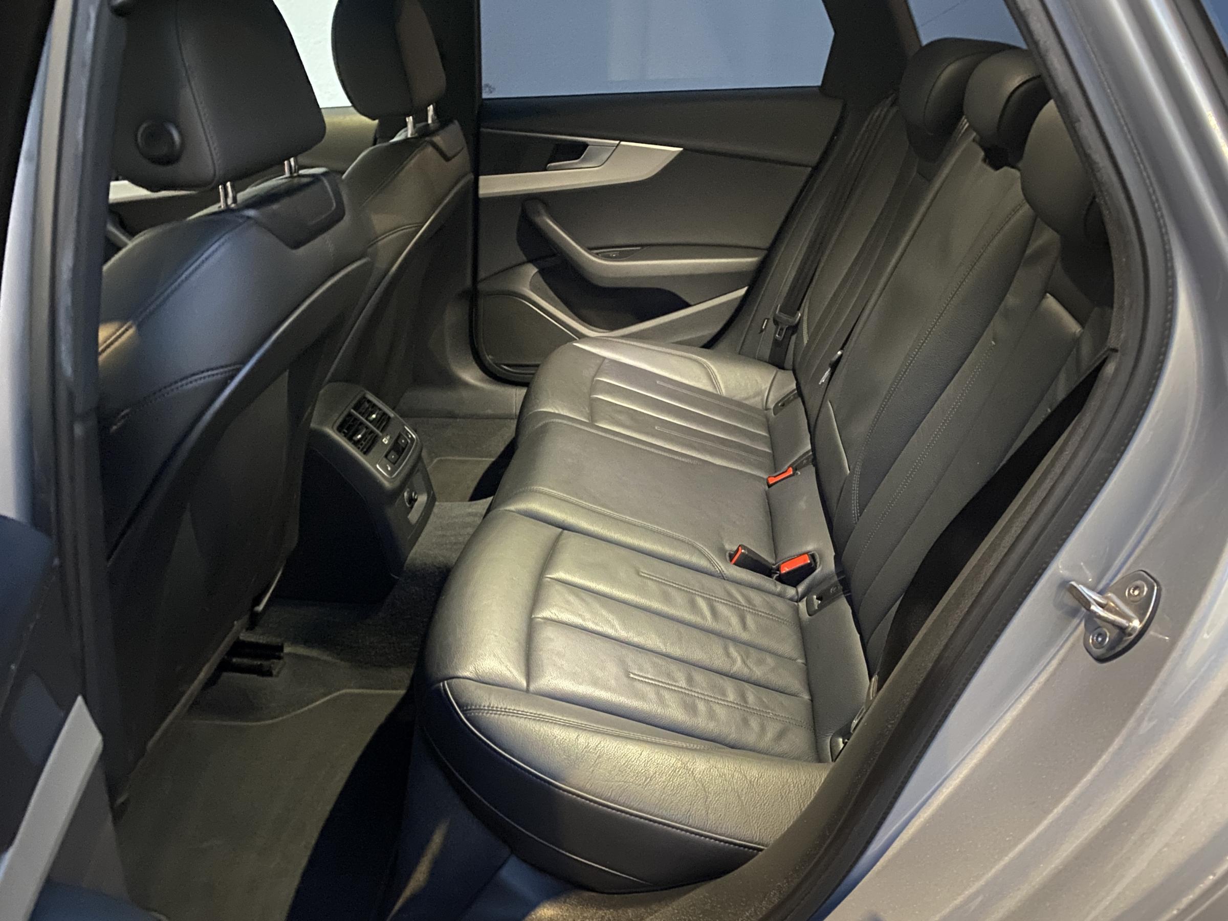 Audi A4, 2018 - pohled č. 10