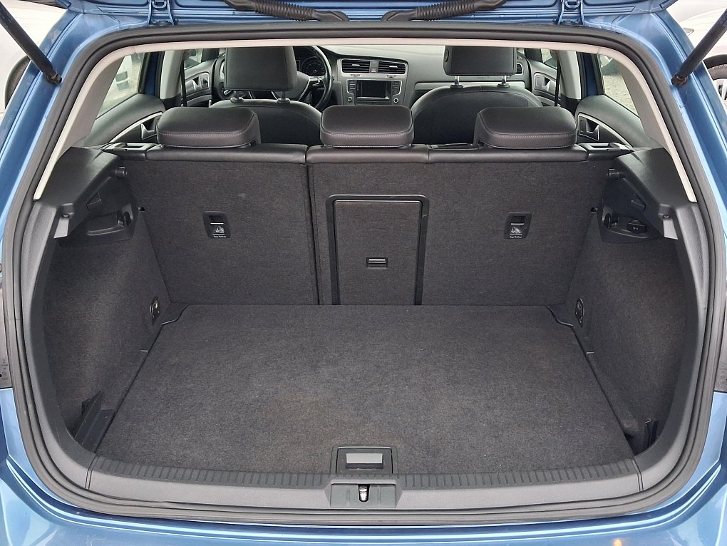 Volkswagen Golf 1.2TSI 