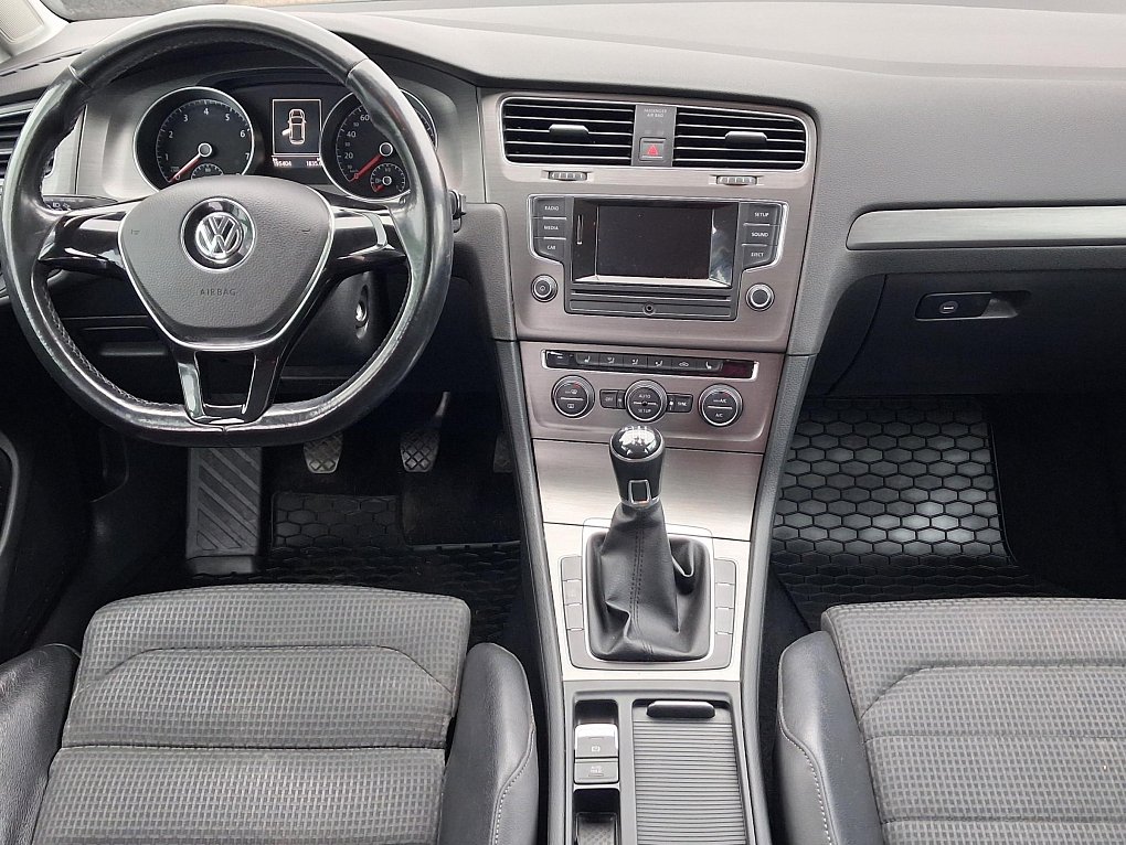 Volkswagen Golf 1.2TSI 