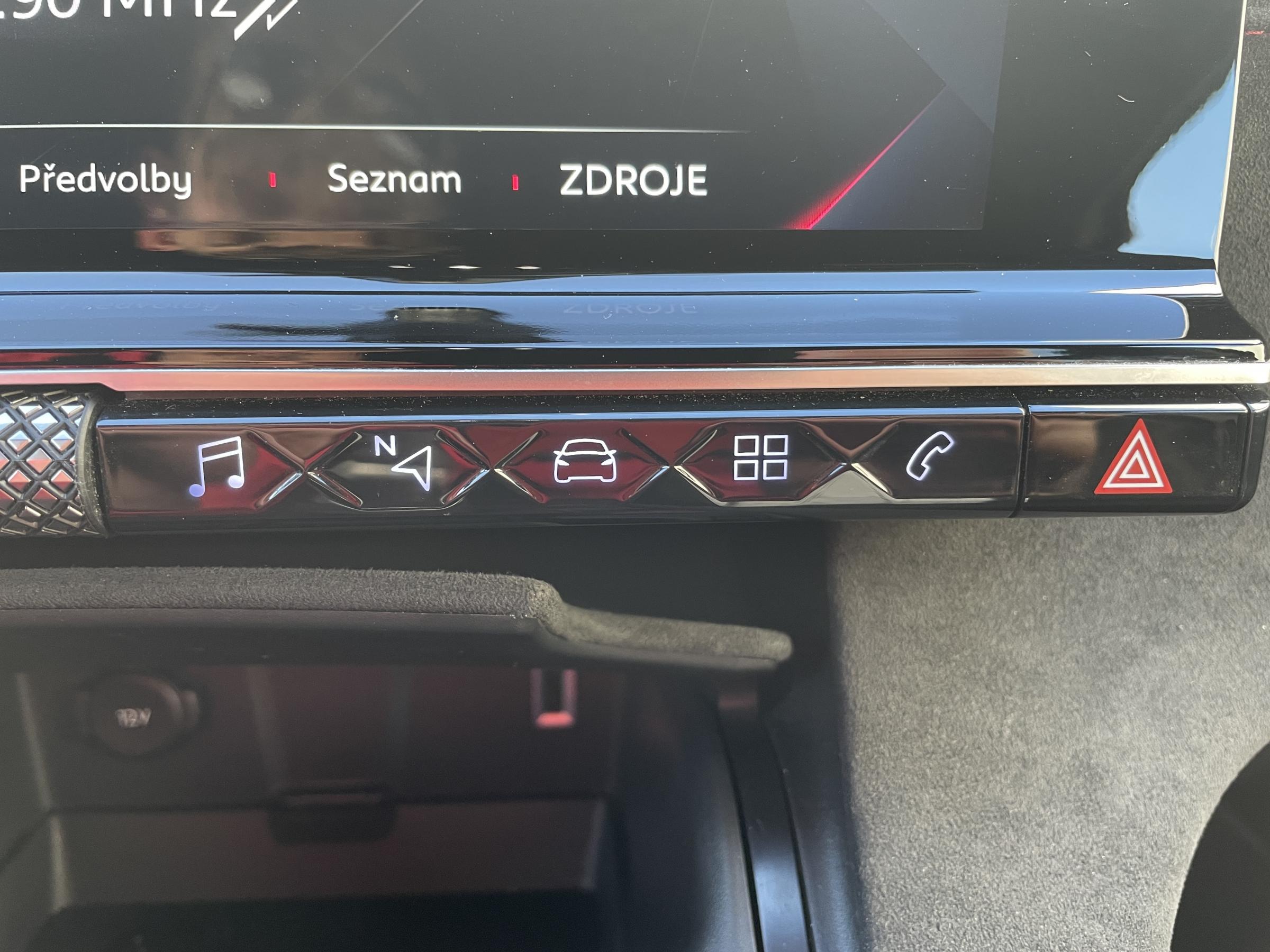 DS DS7 Crossback, 2019 - pohled č. 15