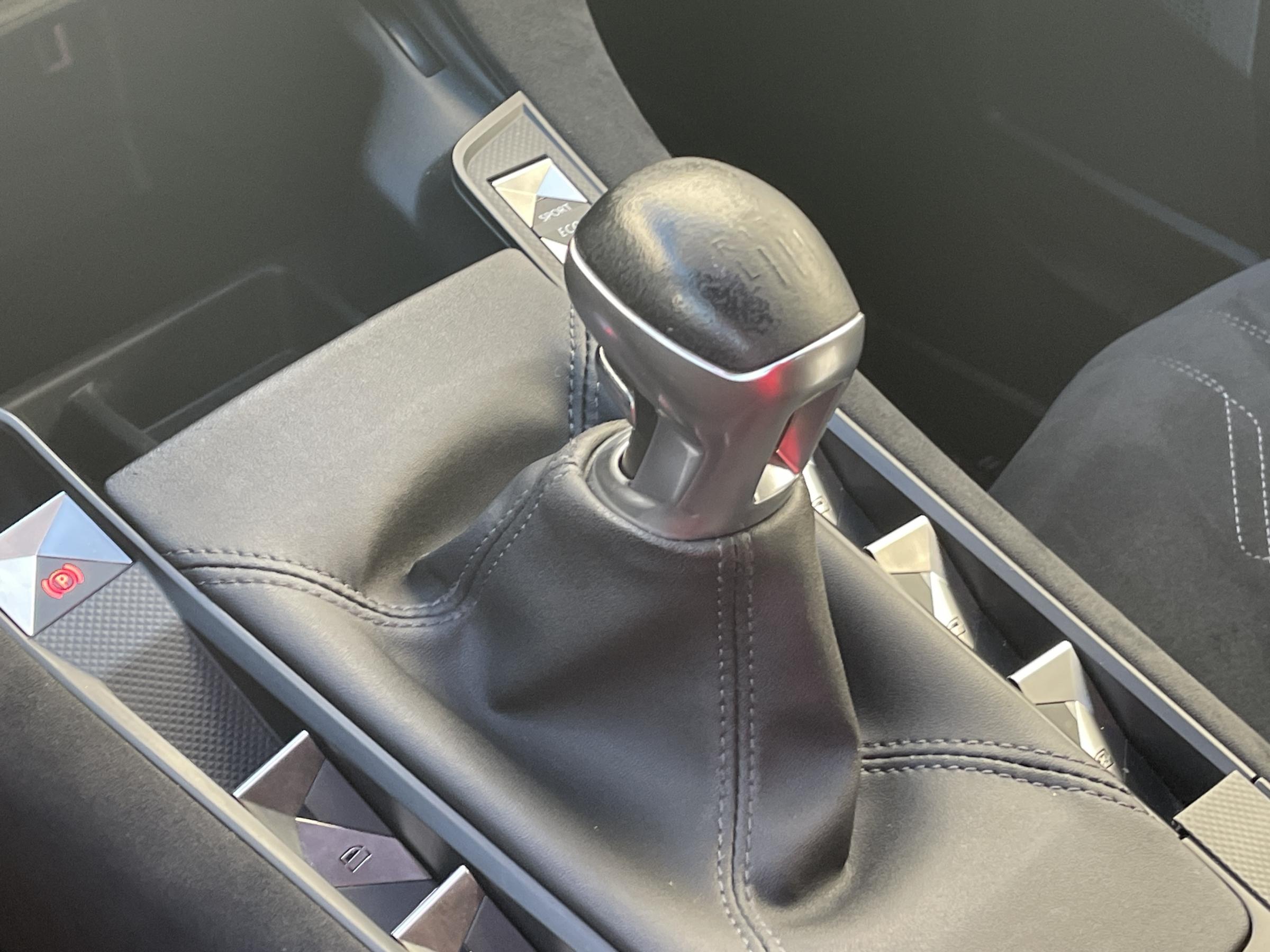 DS DS7 Crossback, 2019 - pohled č. 24