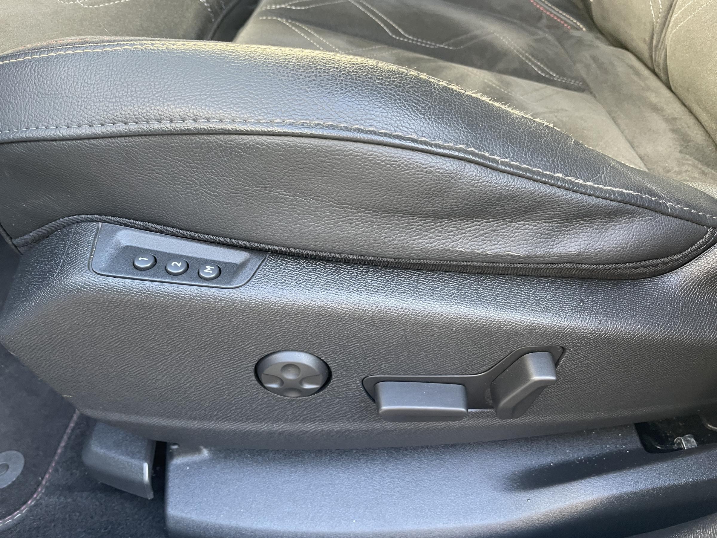 DS DS7 Crossback, 2019 - pohled č. 26