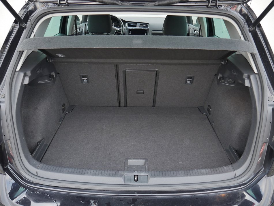 Volkswagen Golf 1.4 TSI 