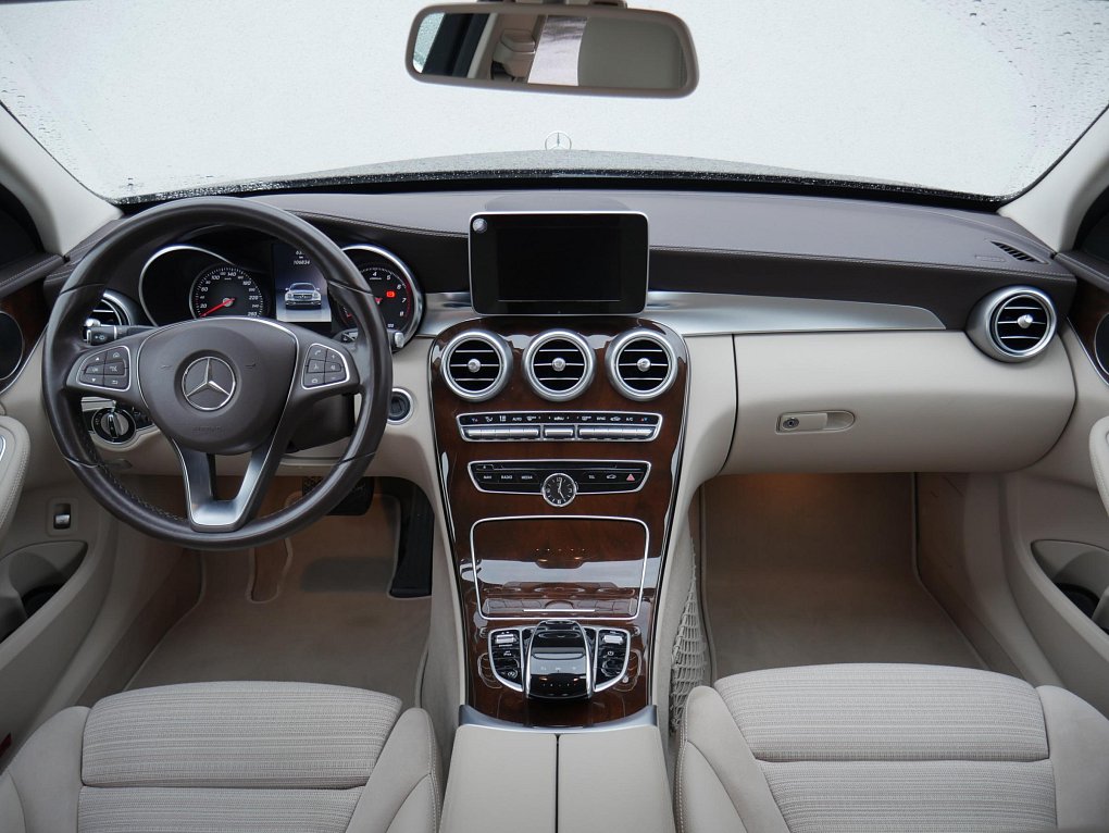 Mercedes-Benz Třída C 1.8i 