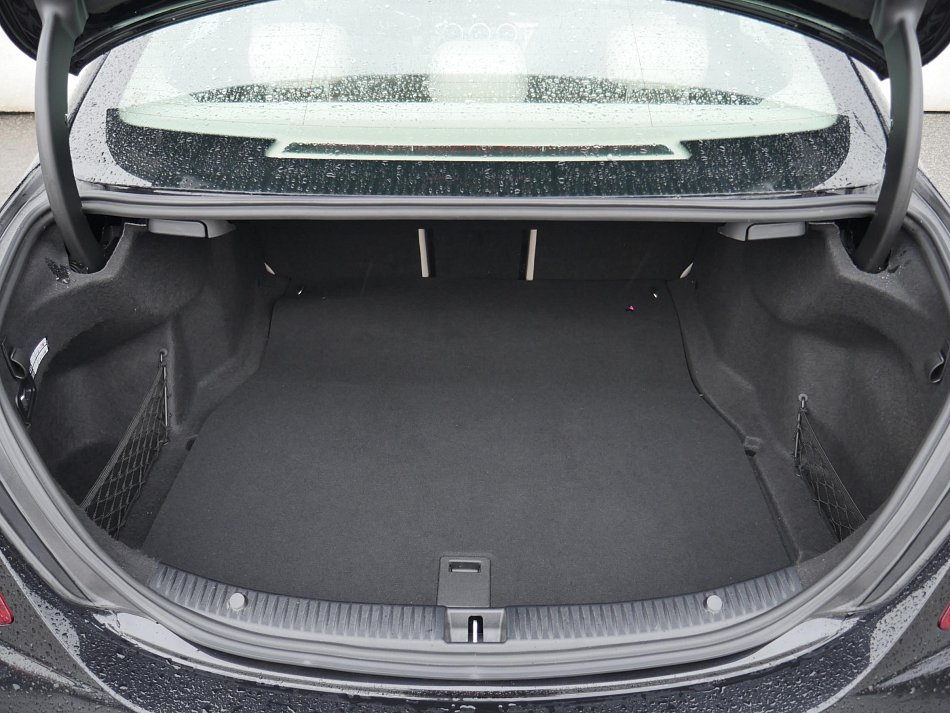 Mercedes-Benz Třída C 1.8i 