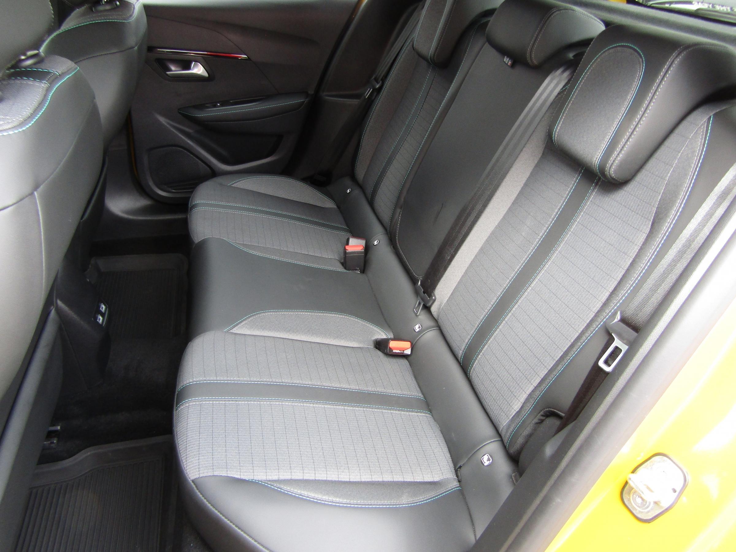 Peugeot 208, 2021 - pohled č. 10