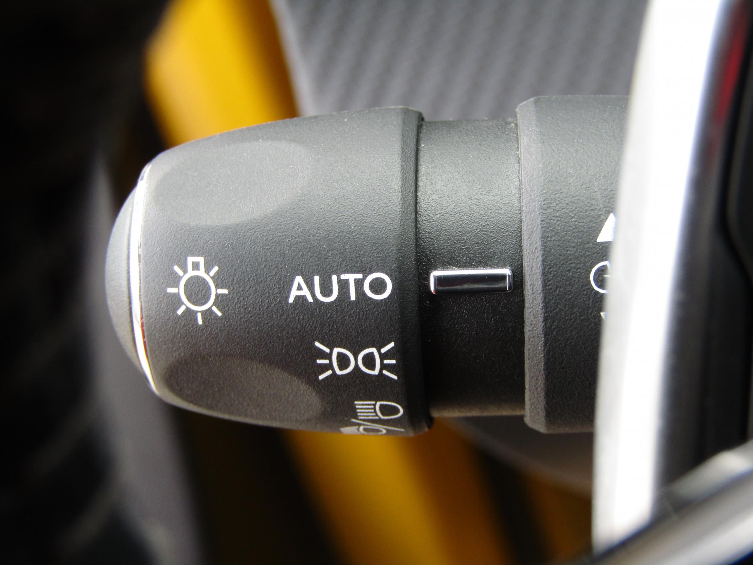 Peugeot 208, 2021 - pohled č. 12