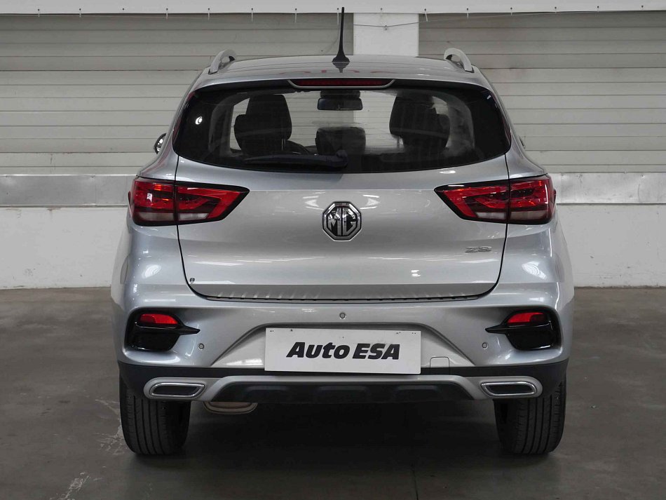 MG ZS 1.5 i 