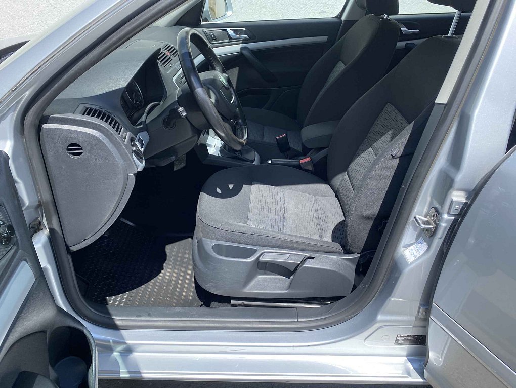 Škoda Octavia II 1.6TDi Ambiente