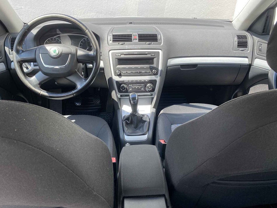 Škoda Octavia II 1.6TDi Ambiente