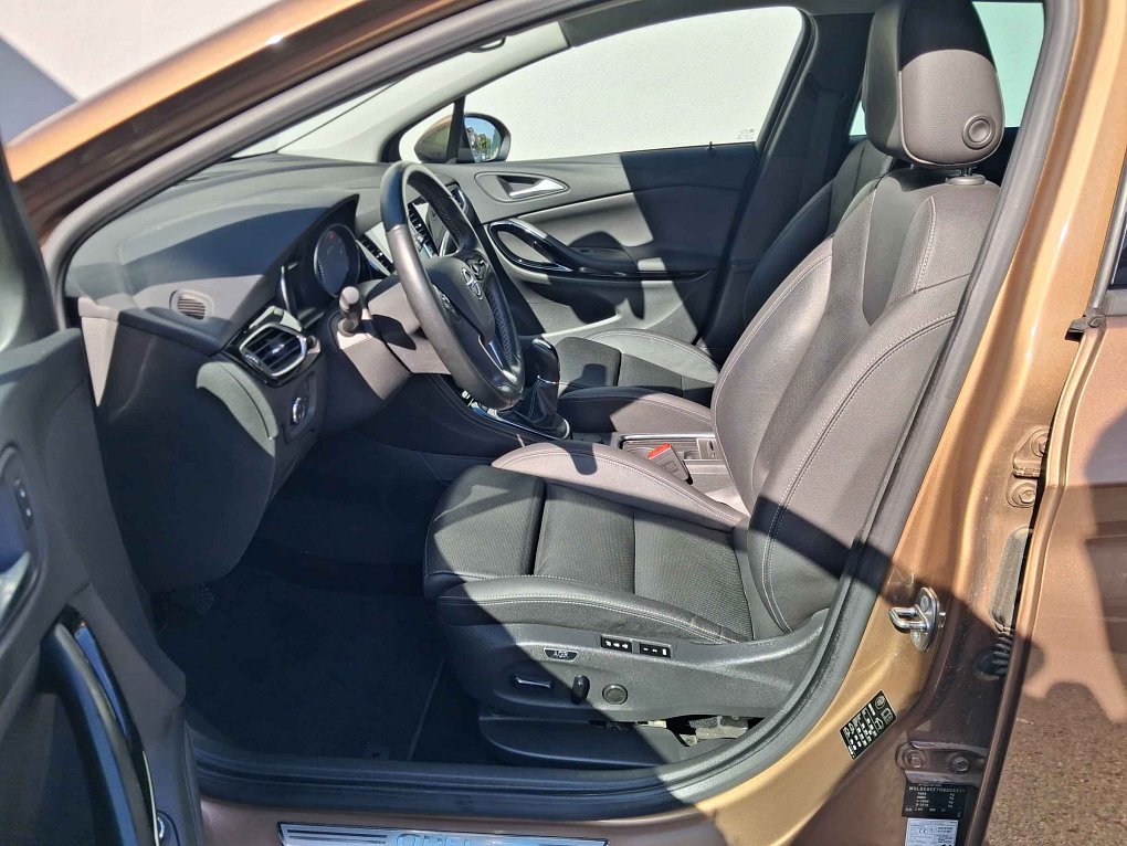 Opel Astra 1.6 CDTi  SportsTourer