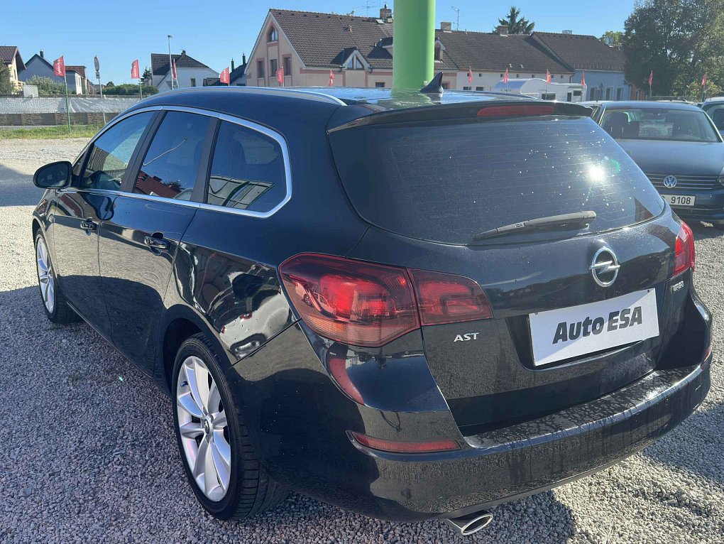 Opel Astra 1.4 T 