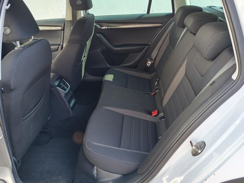 Škoda Octavia III 2.0 TDi Scout 4x4
