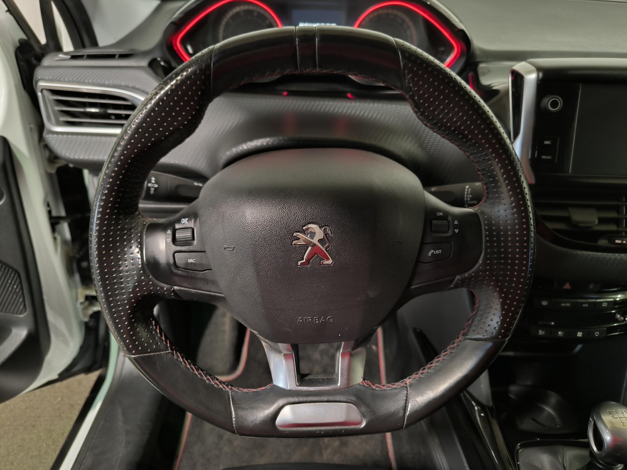 Peugeot 2008, 2016 - pohled č. 13