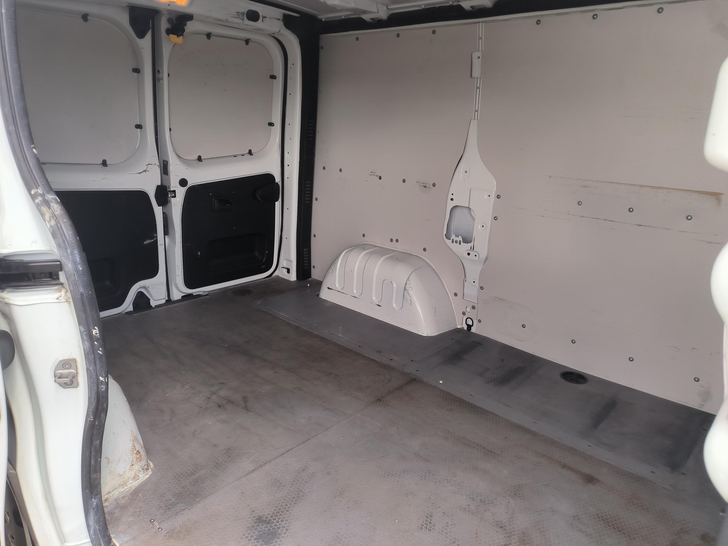 Opel Vivaro, 2019 - pohled č. 10