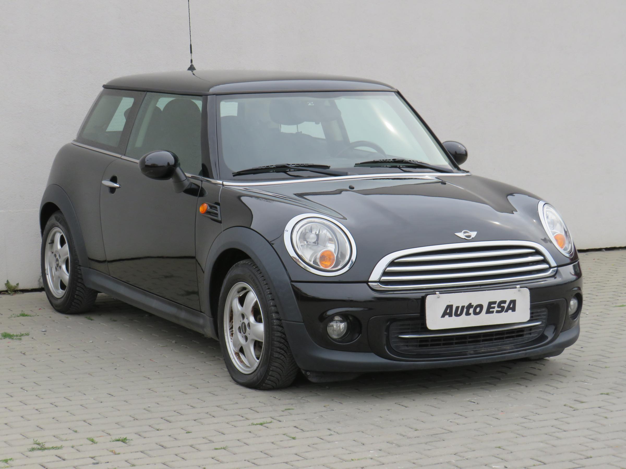 Mini Cooper, 2011