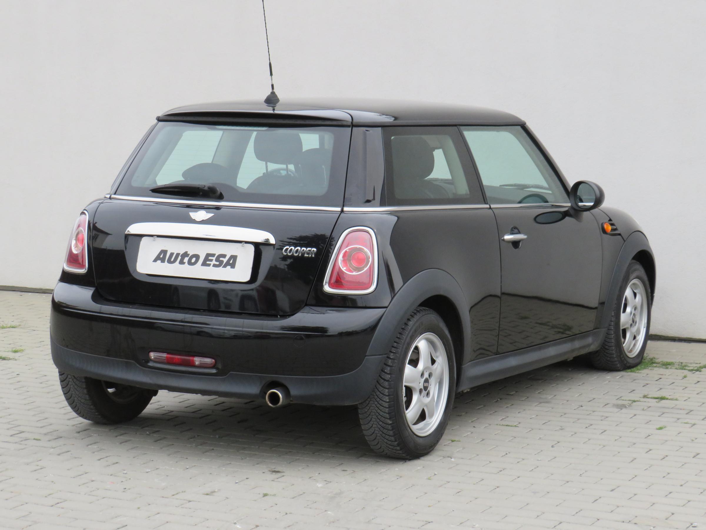 Mini Cooper, 2011 - pohled č. 4