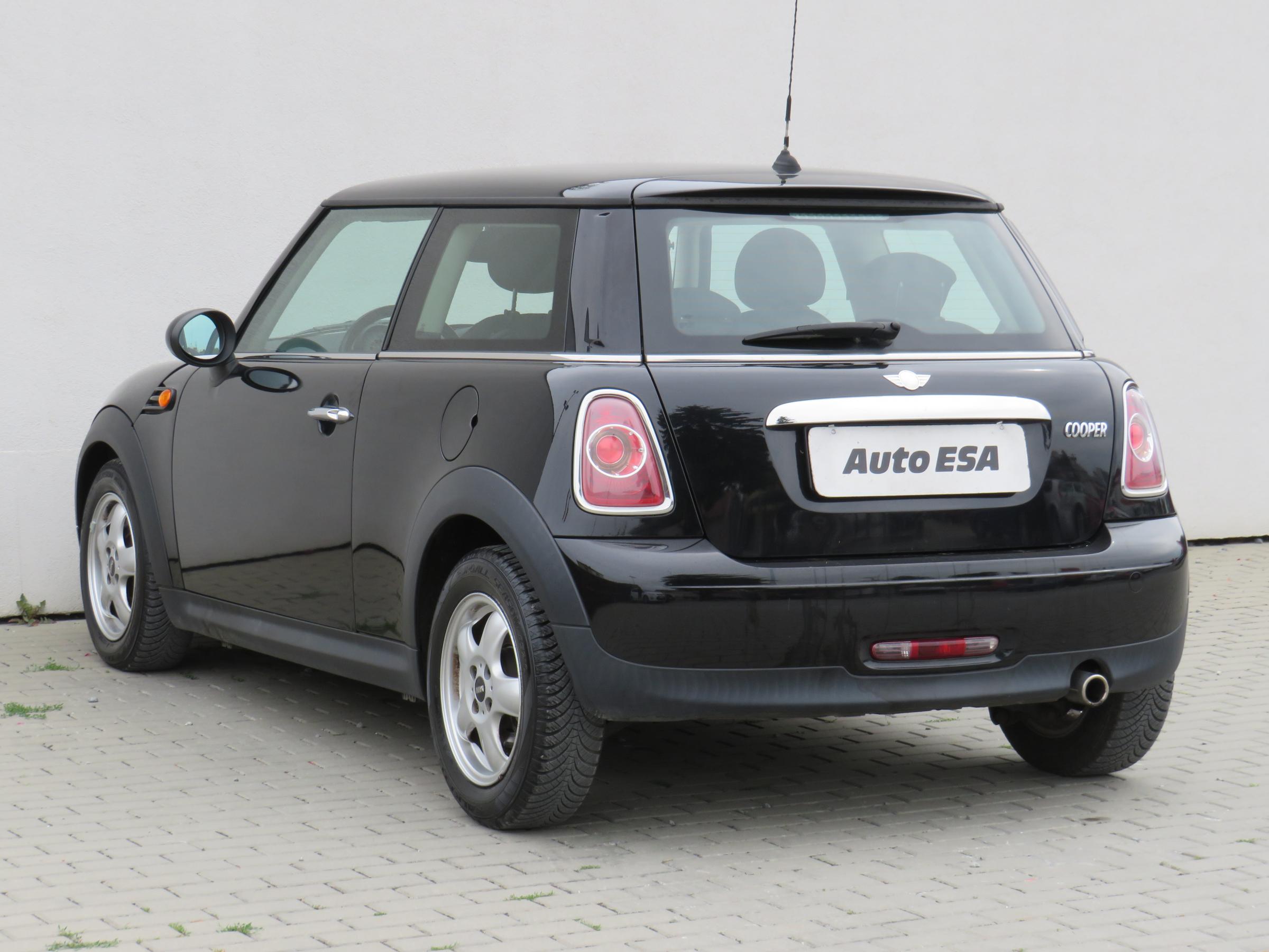 Mini Cooper, 2011 - pohled č. 6