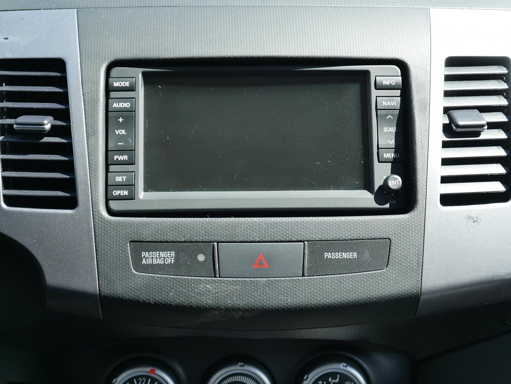 Citroën C-Crosser 2.2HDi  7míst, 4x4