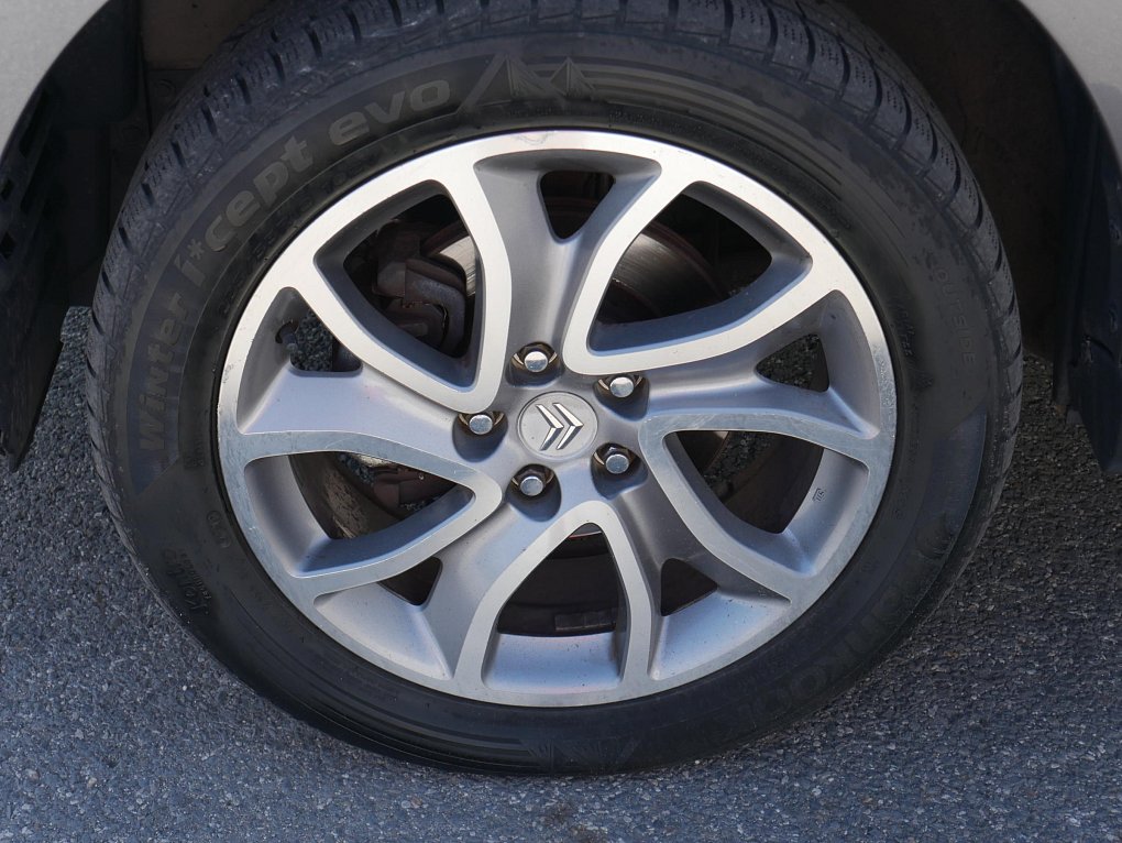 Citroën C-Crosser 2.2HDi  7míst, 4x4