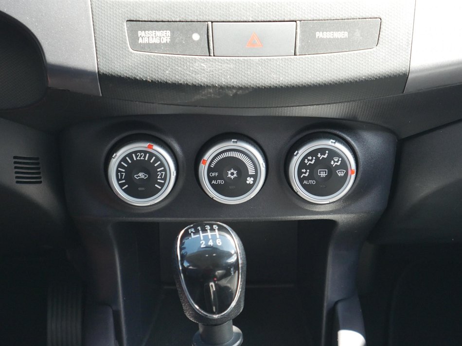 Citroën C-Crosser 2.2HDi  7míst, 4x4