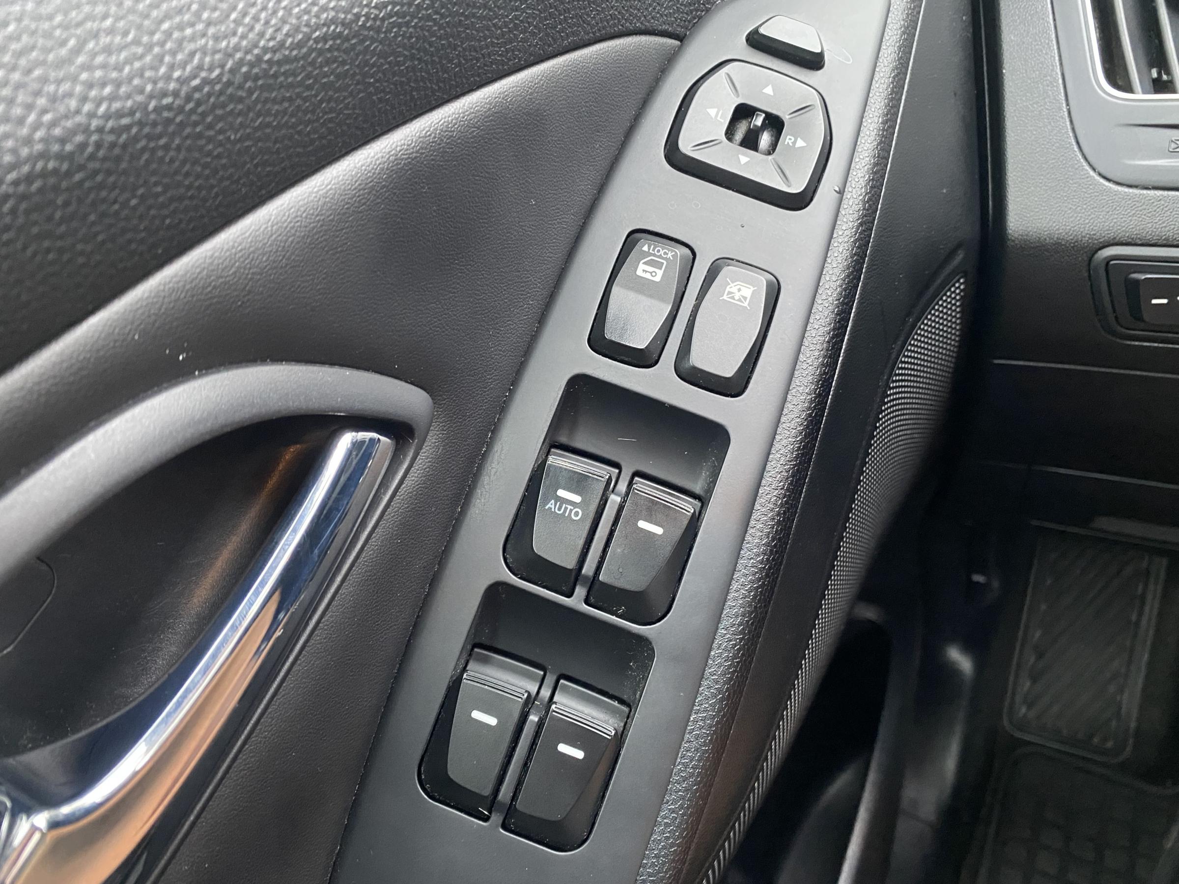 Hyundai ix35, 2012 - pohled č. 14