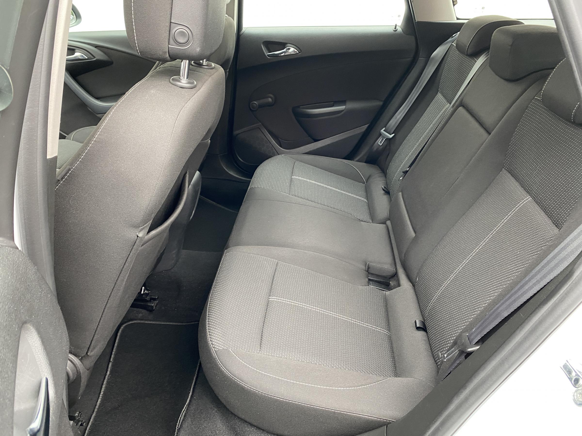 Opel Astra, 2016 - pohled č. 11