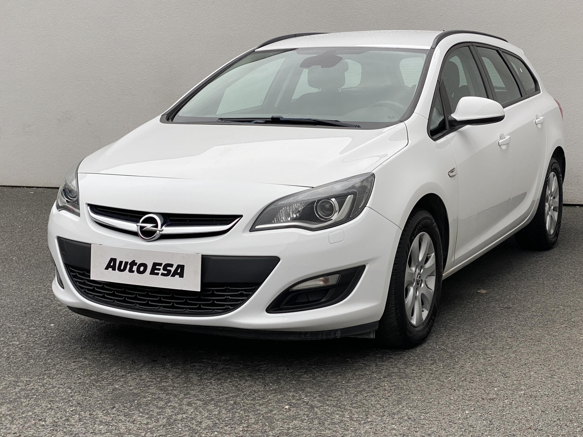 Opel Astra, 2016 - pohled č. 3