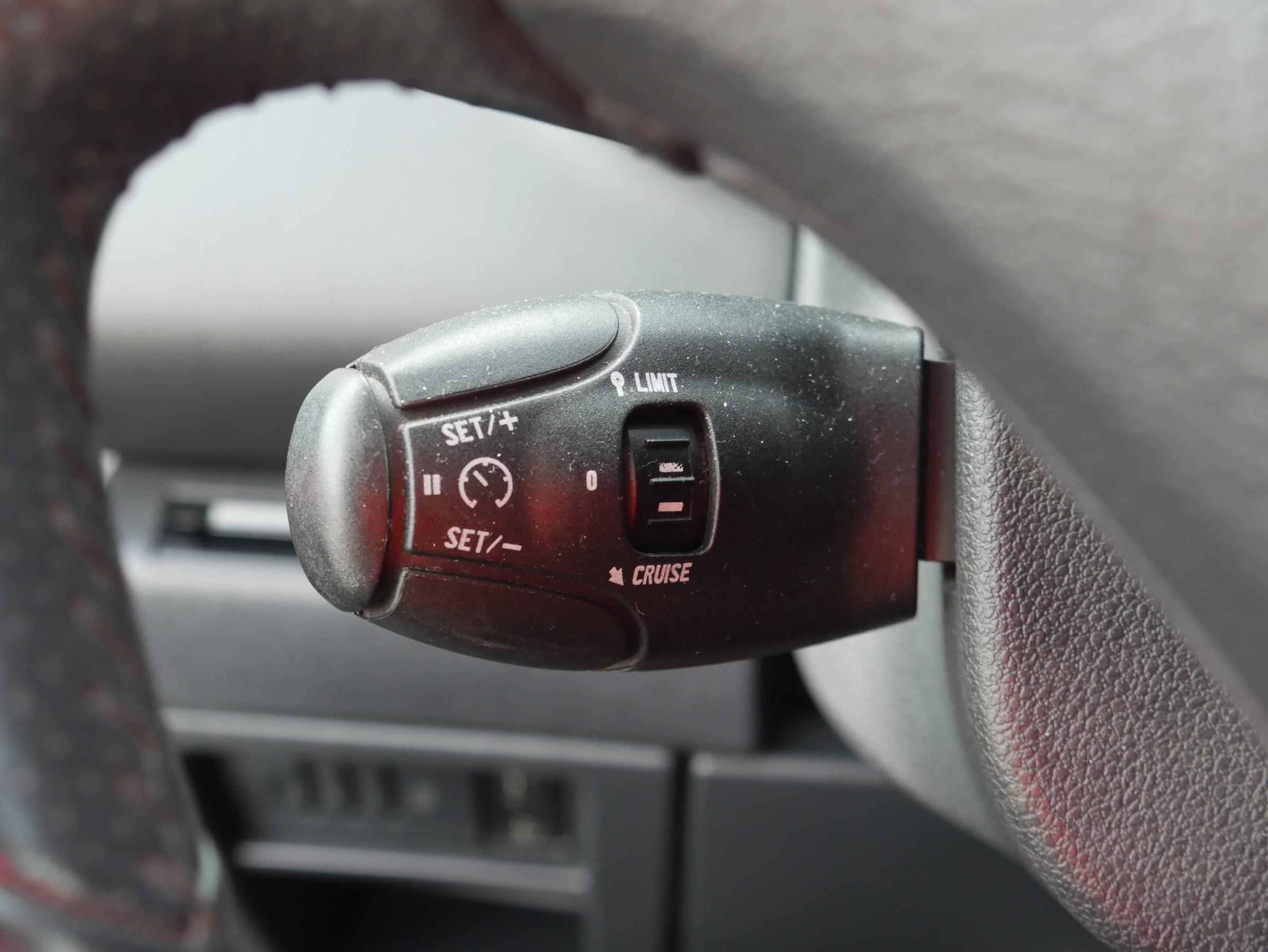 Peugeot 5008, 2011 - pohled č. 15