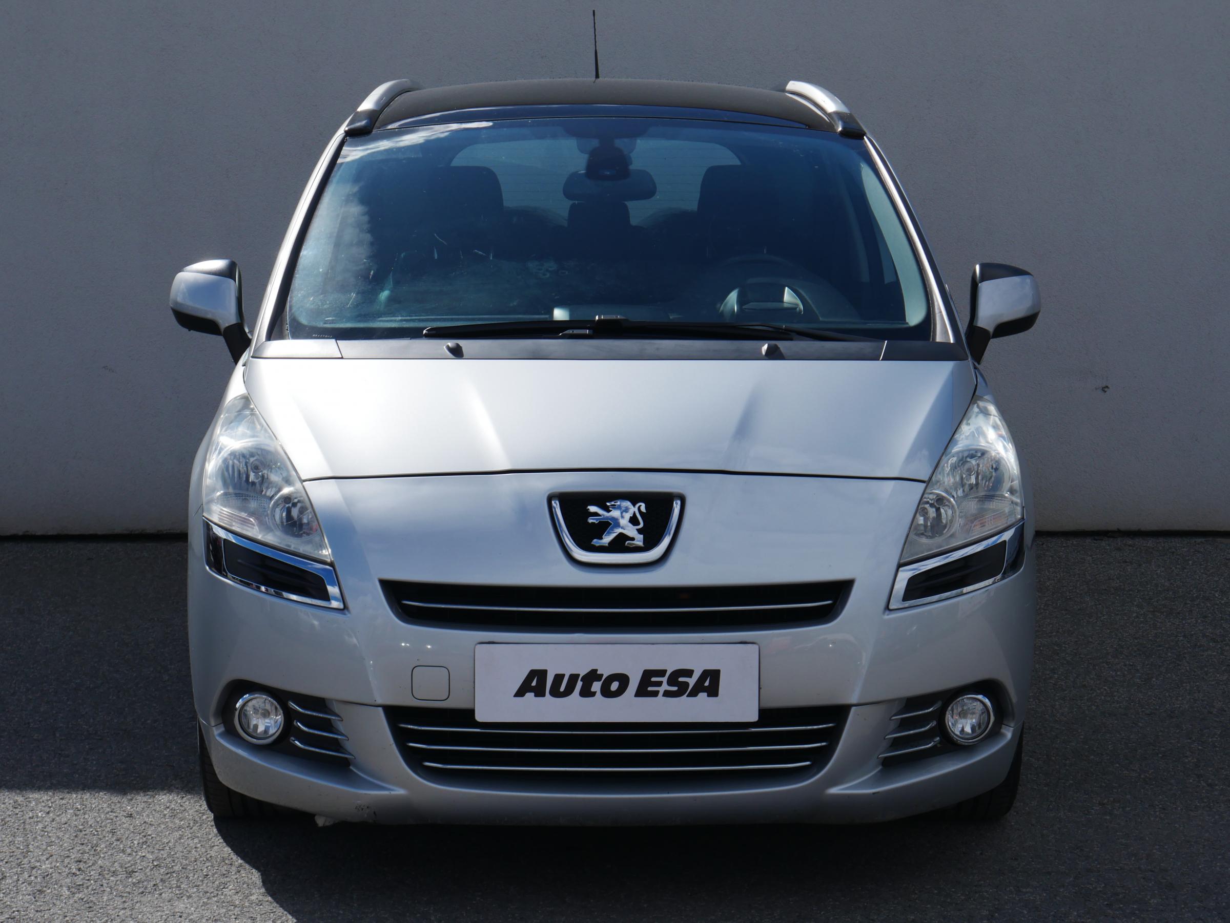 Peugeot 5008, 2011 - pohled č. 2