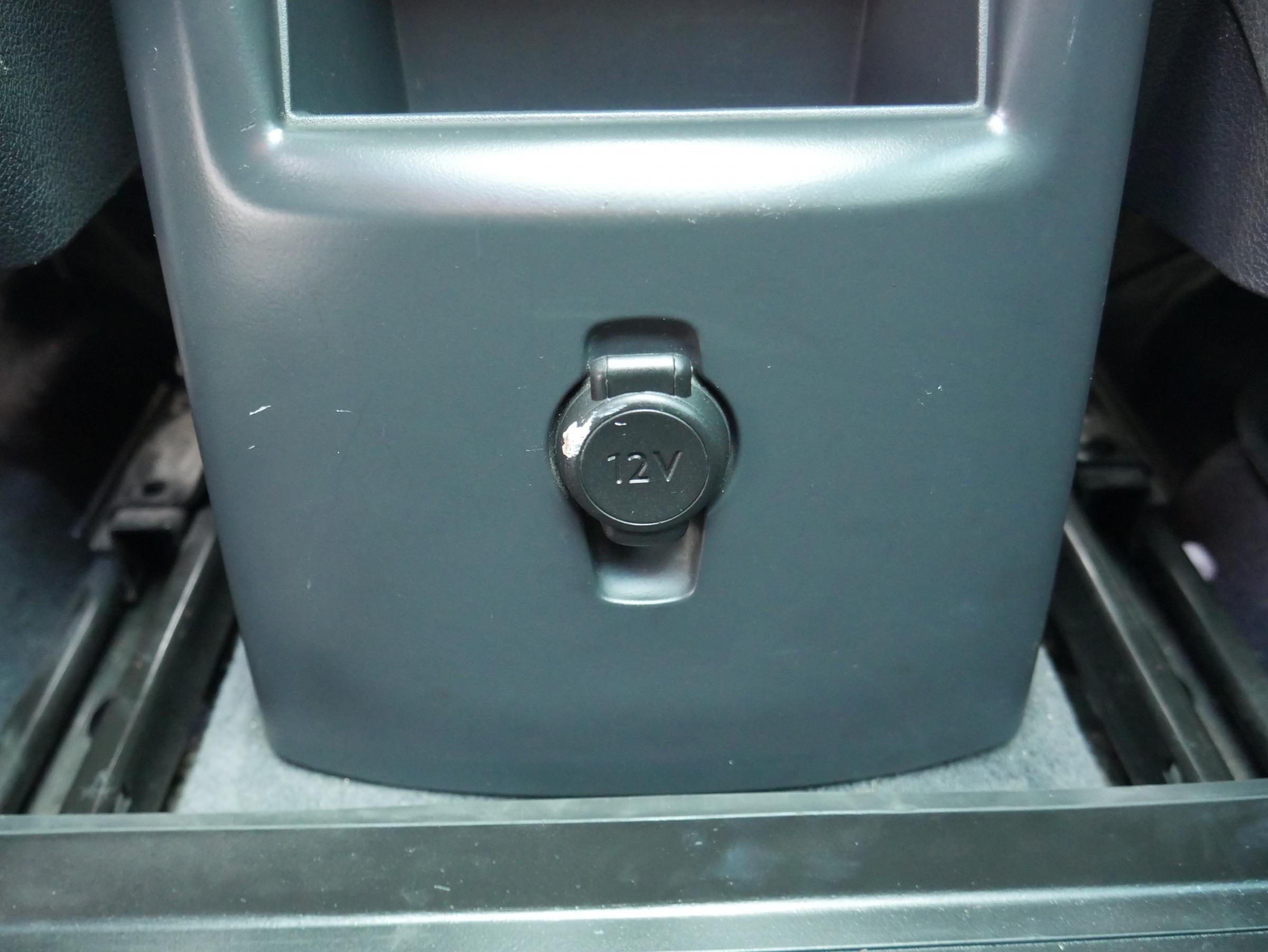 Peugeot 5008, 2011 - pohled č. 24