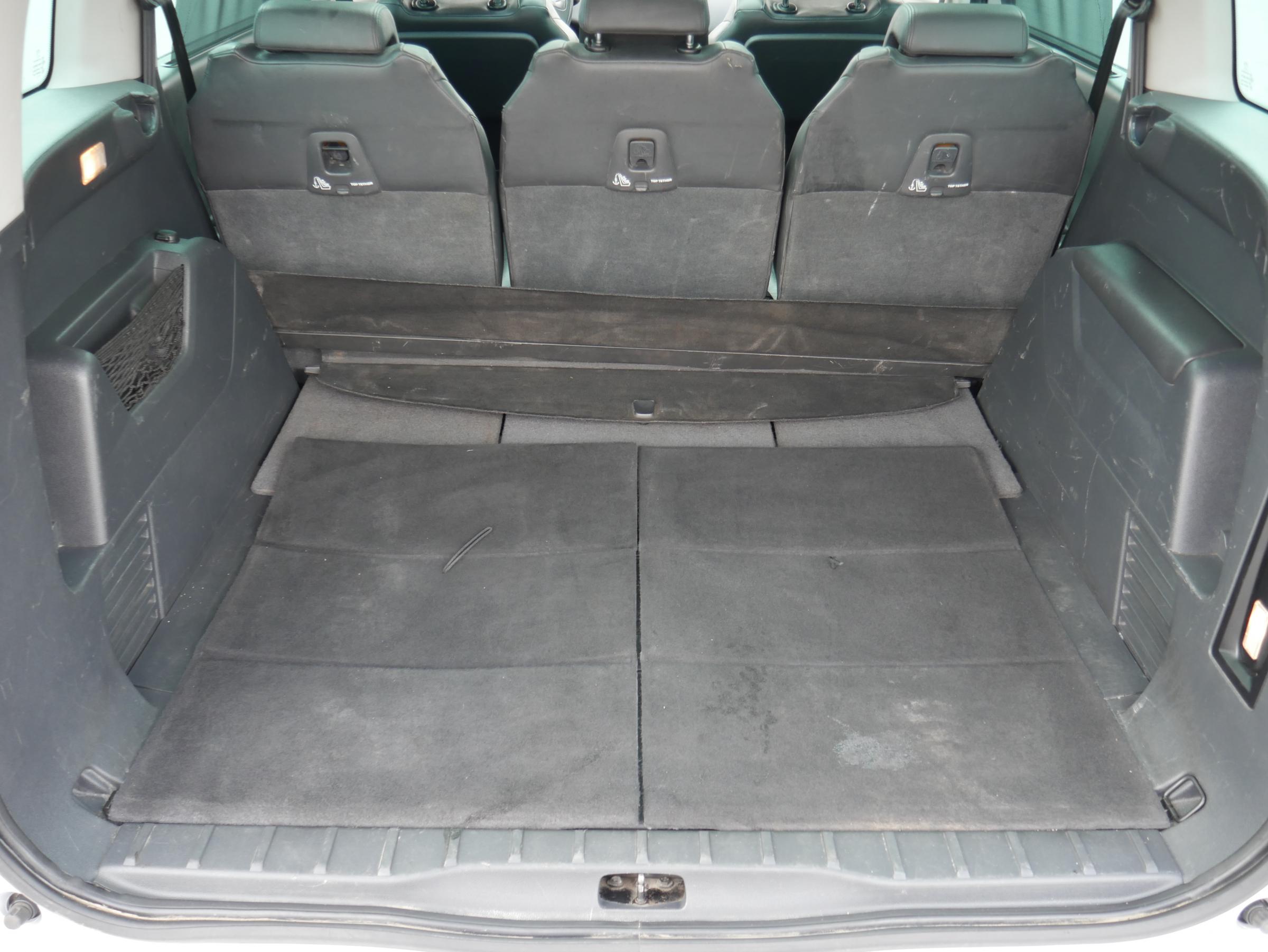 Peugeot 5008, 2011 - pohled č. 7