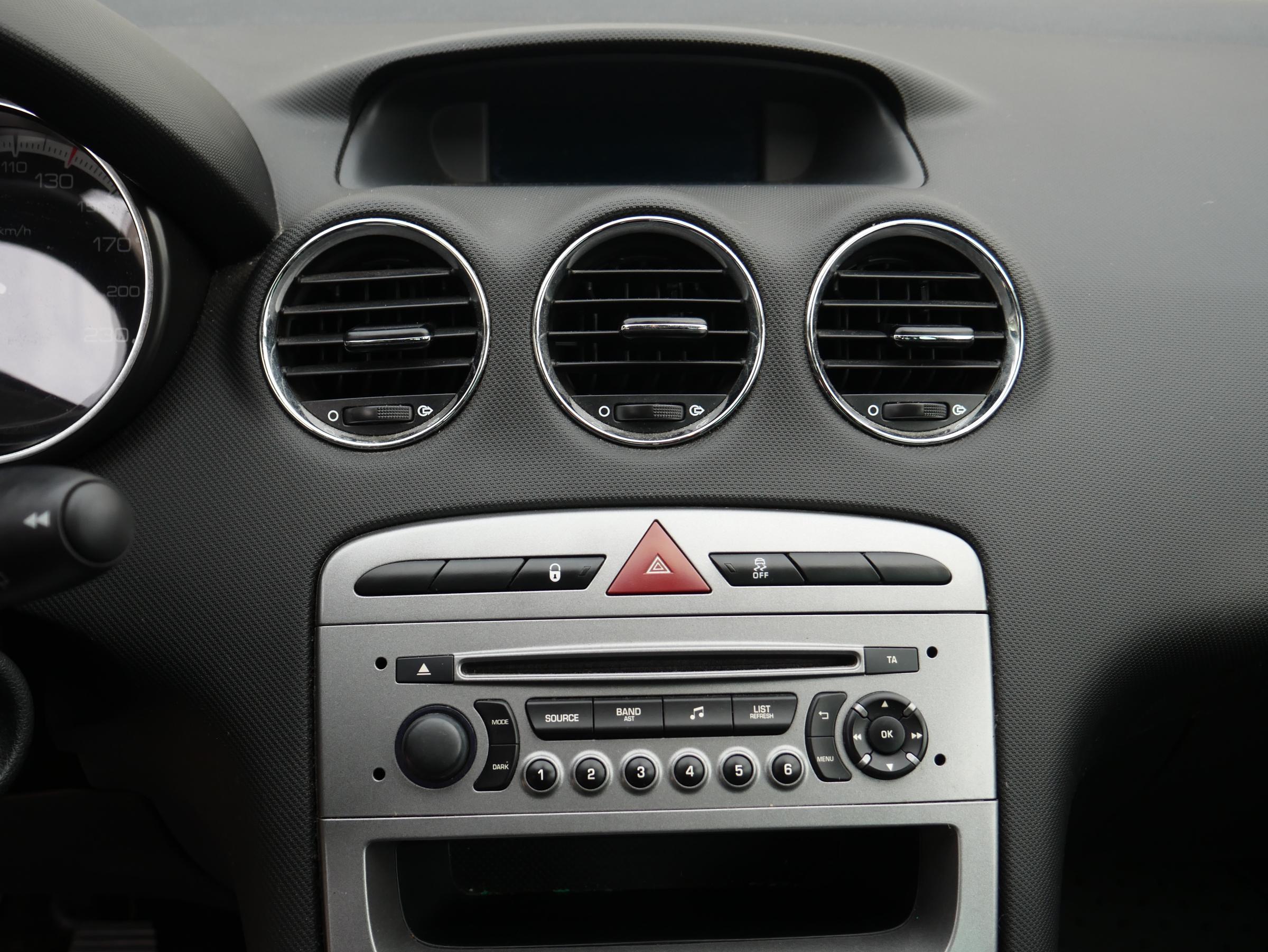 Peugeot 308, 2013 - pohled č. 11