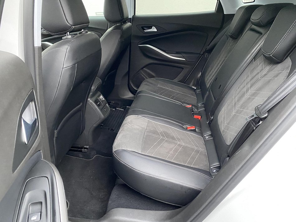 Opel Grandland 1.2 T GS Line X