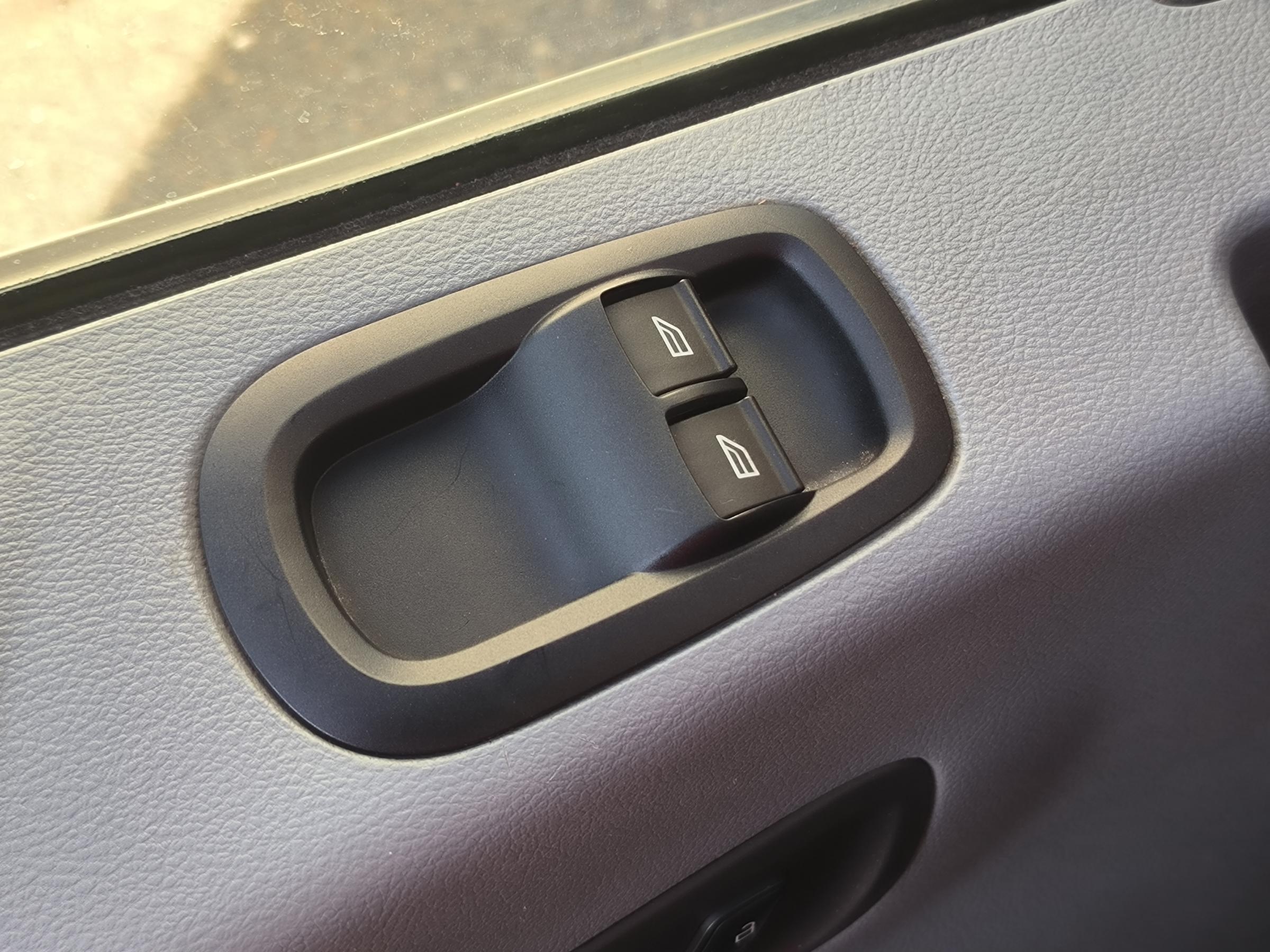 Ford Transit, 2019 - pohled č. 20