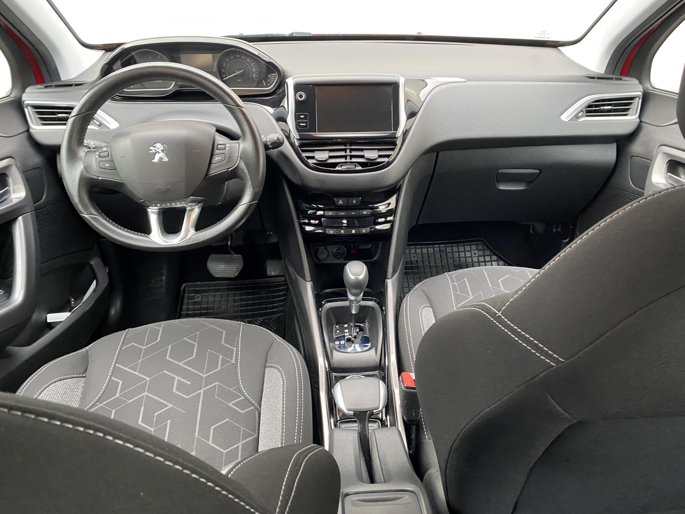 Peugeot 2008, 2017 - pohled č. 8