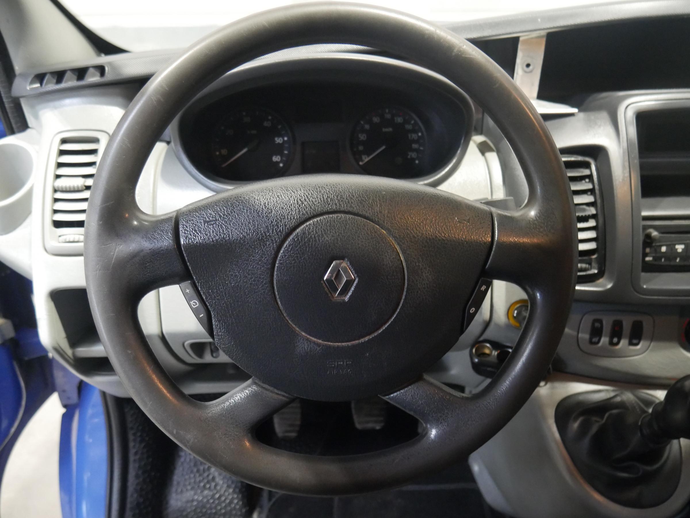 Renault Trafic, 2012 - pohled č. 13